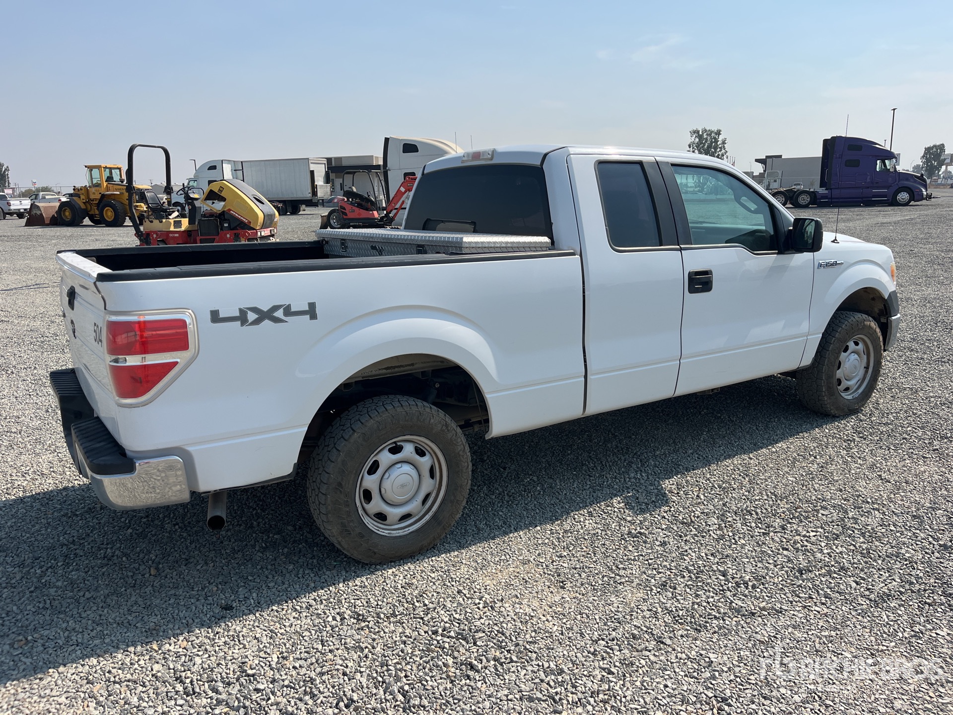 General Appearance with Picture, Right Rear Corner