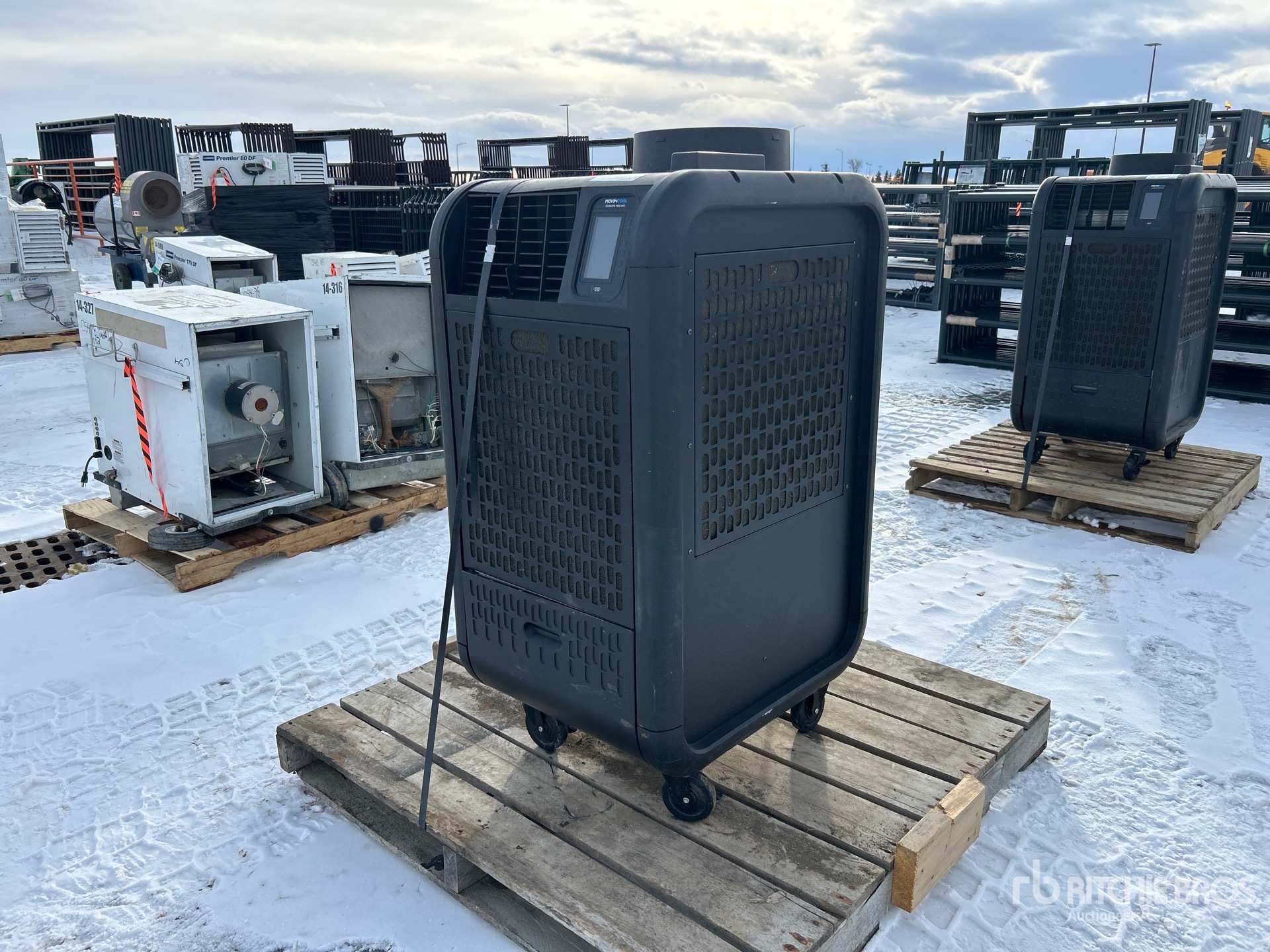 General Appearance with Bild, Ecke vorne links