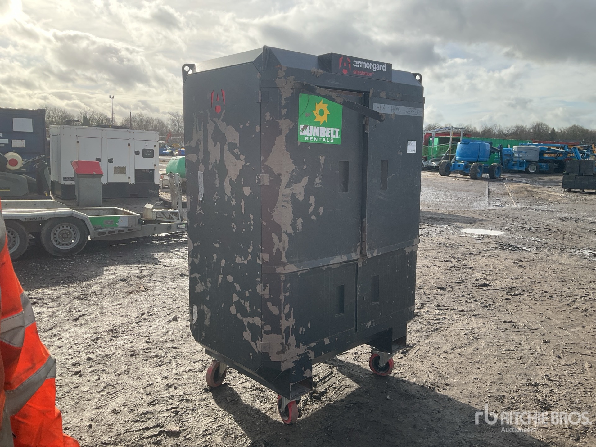 General Appearance with Picture, Right Front Corner