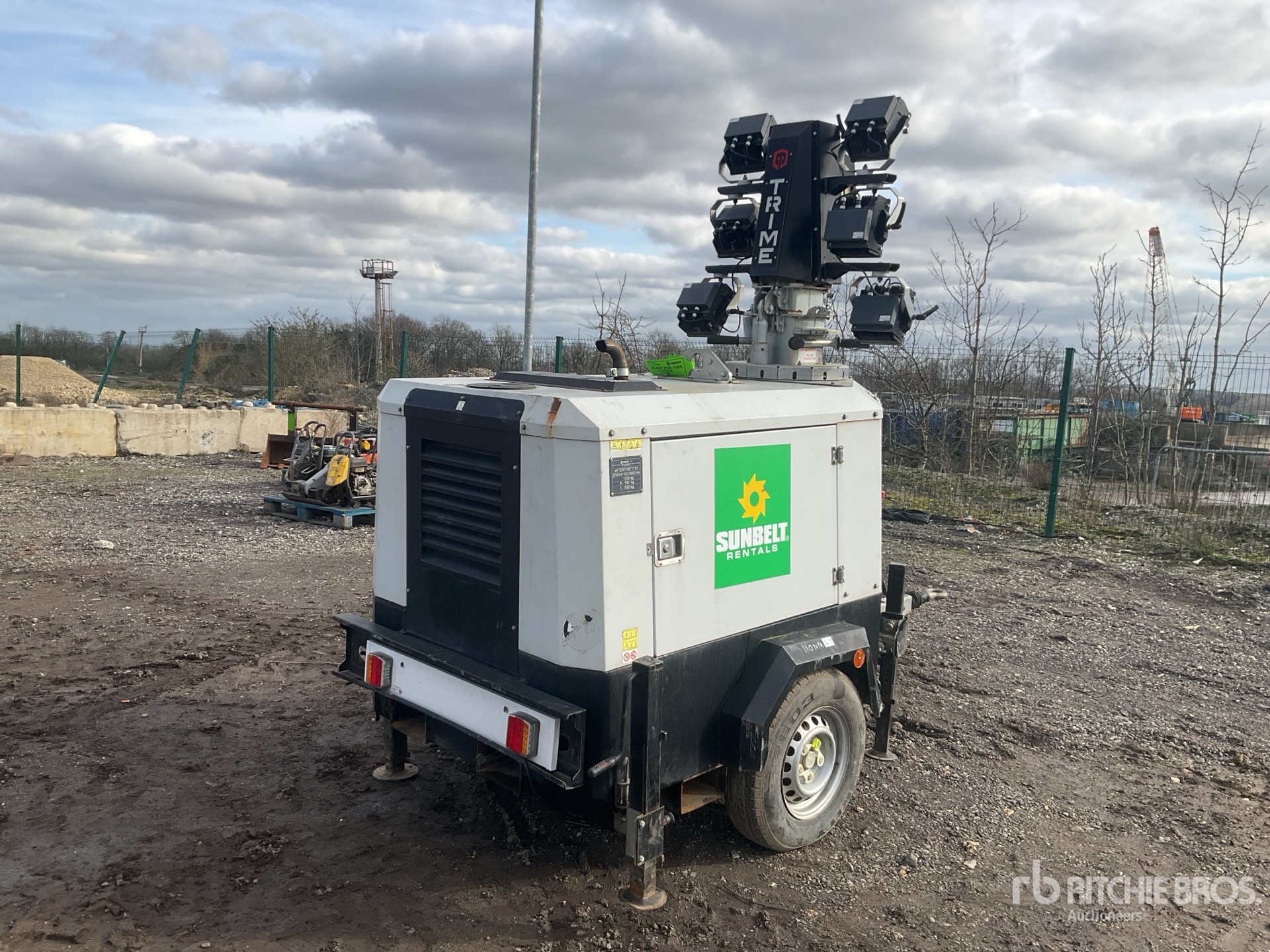 General Appearance with Picture, Right Rear Corner