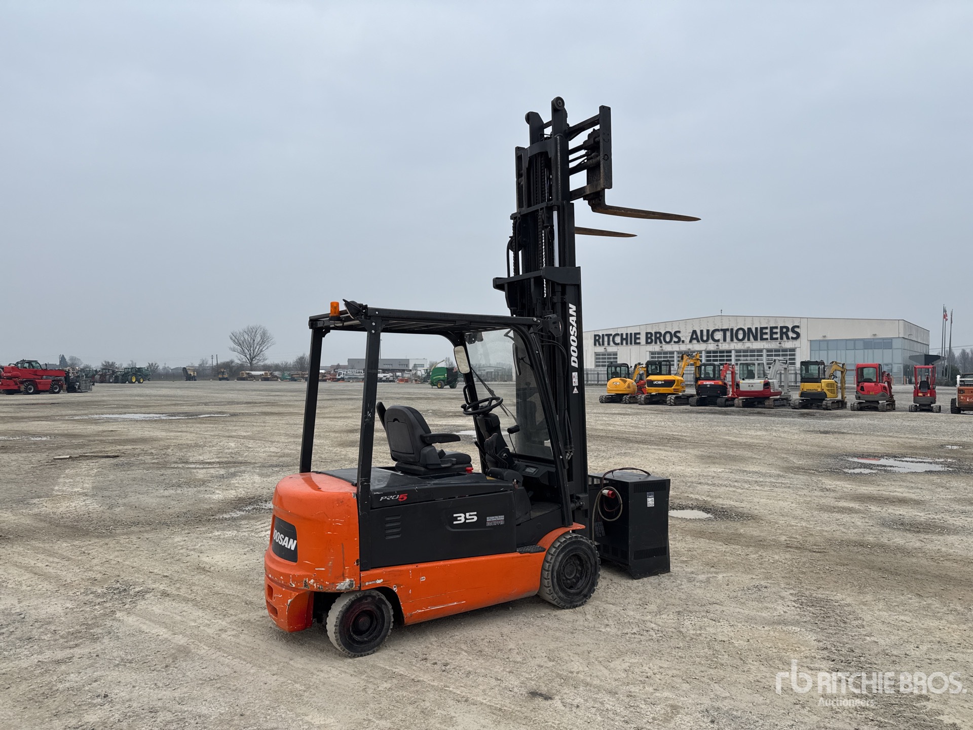 General Appearance with Imagen: esquina trasera derecha