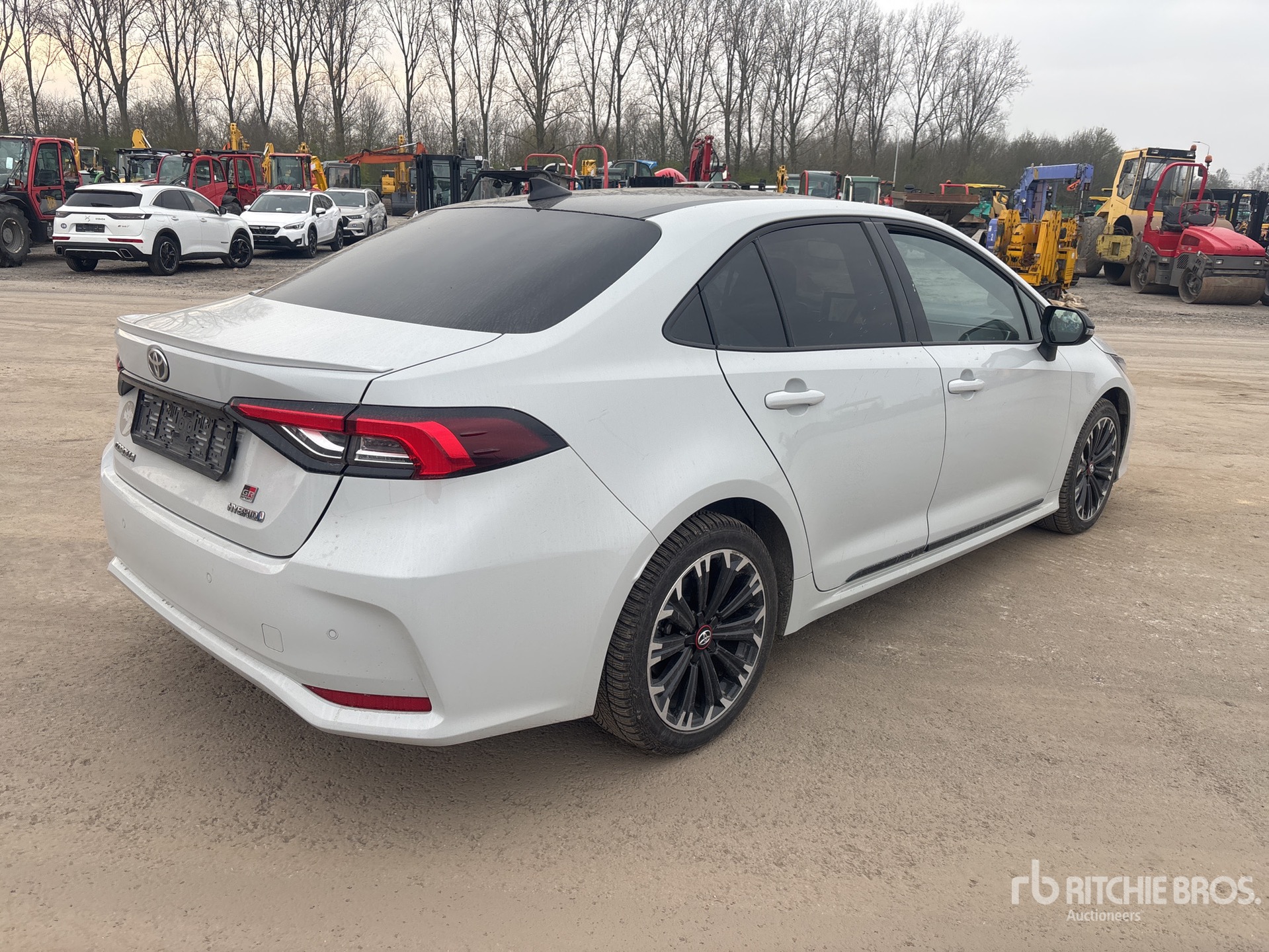 General Appearance with Picture, Right Rear Corner