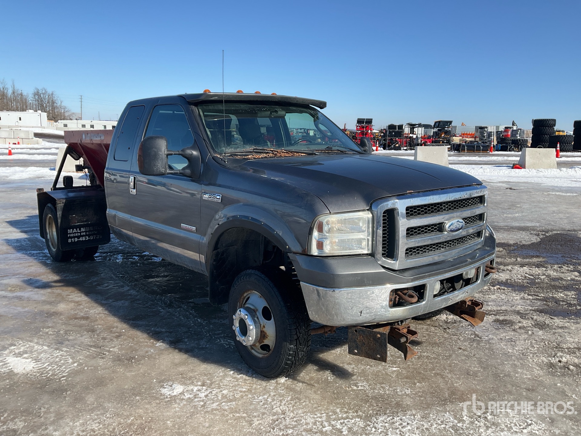 General Appearance with Bild, Ecke vorne rechts