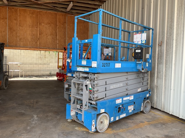 2014 Genie GS-3232 Scissor Lift (Inoperable)