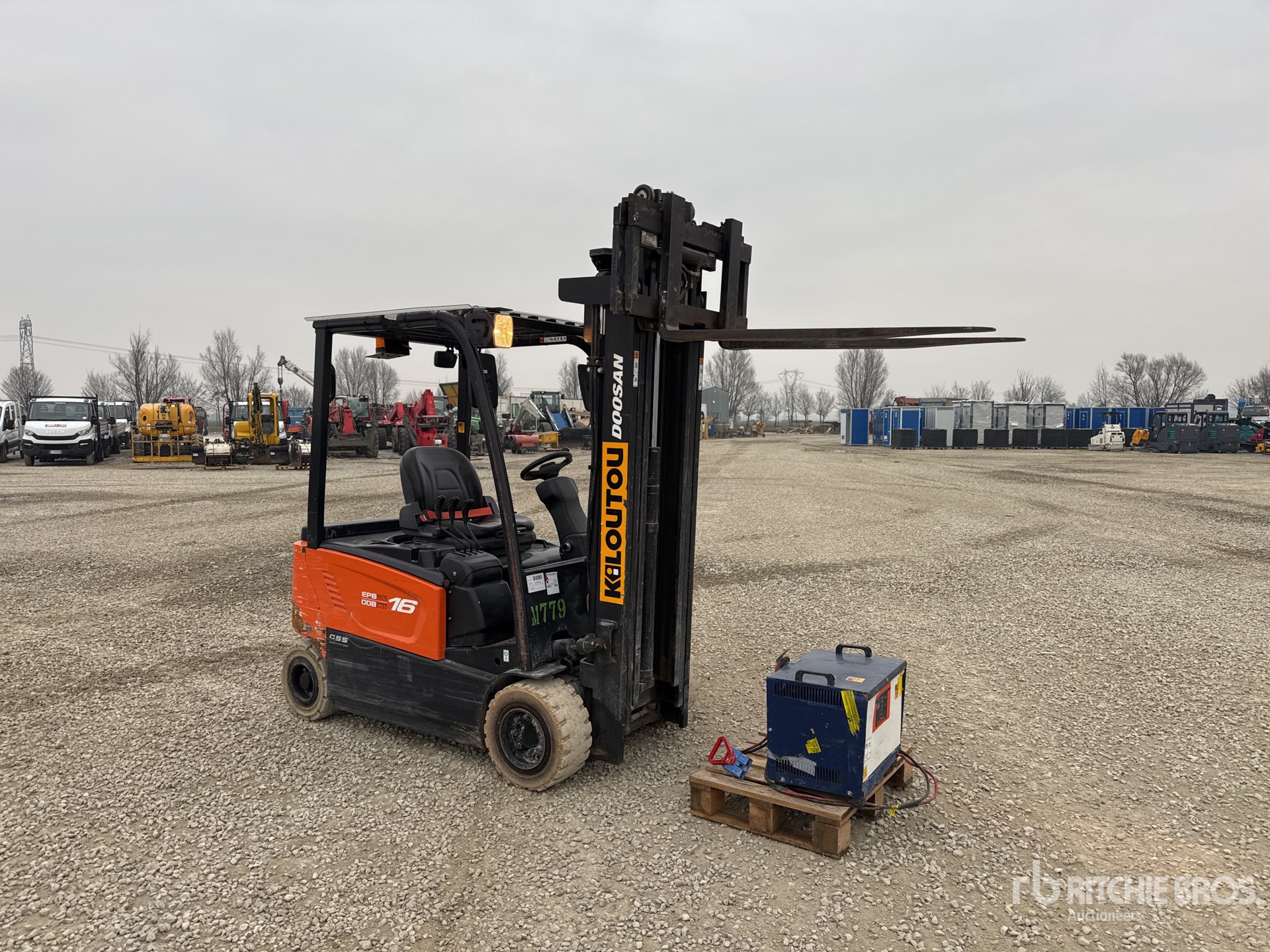 General Appearance with Imagen: esquina delantera derecha