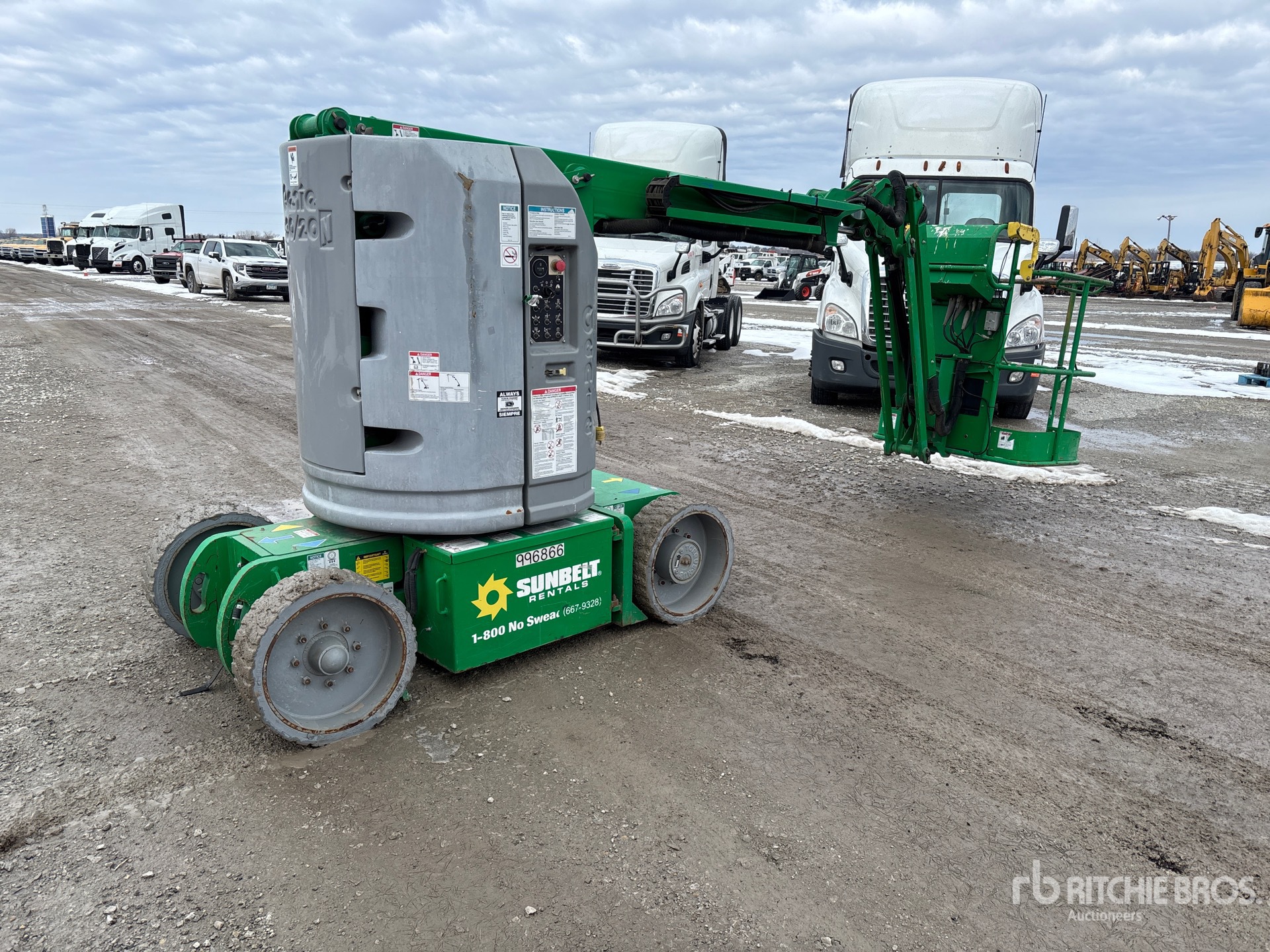 General Appearance with Imagen: esquina trasera derecha