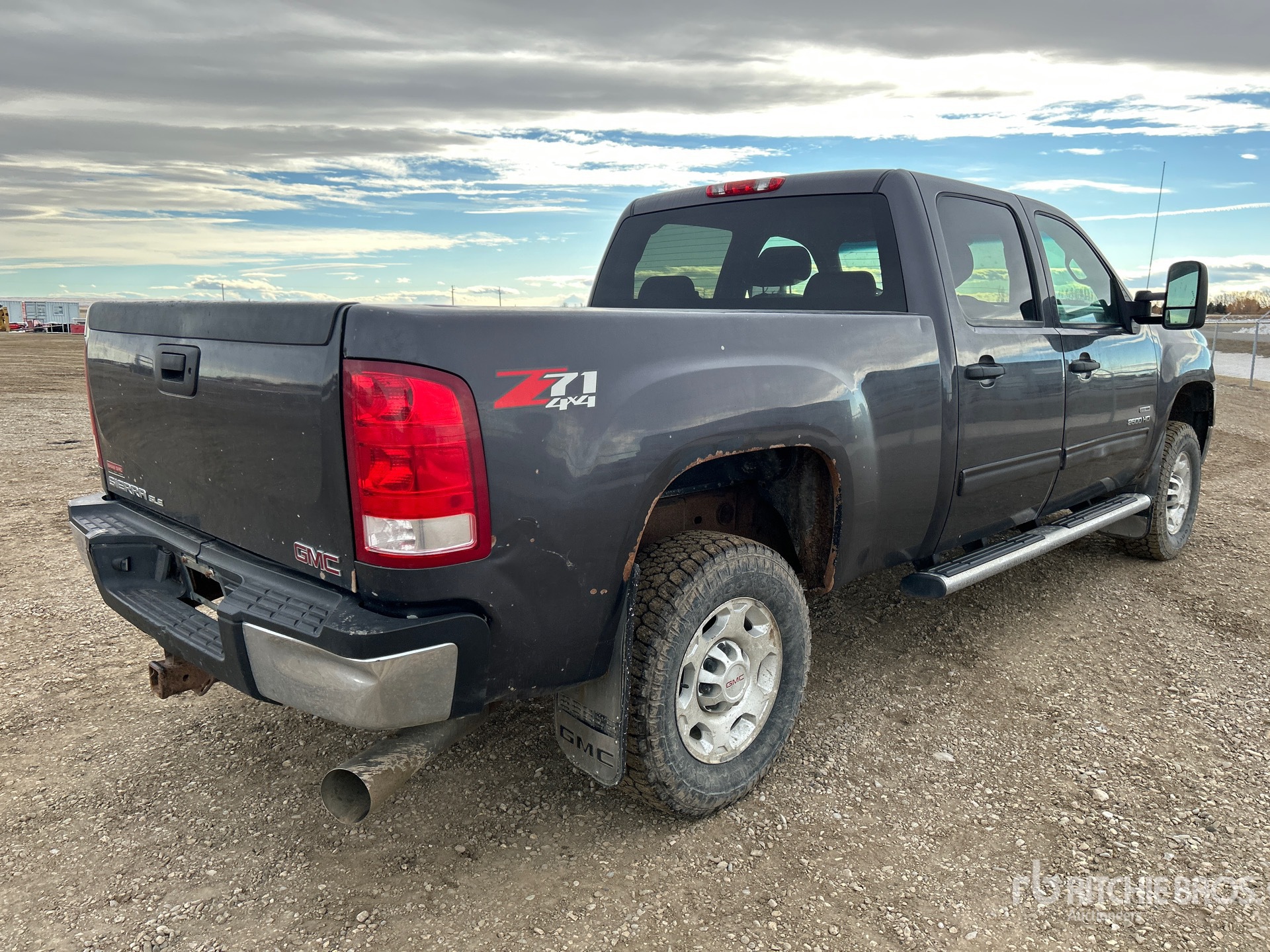 General Appearance with Picture, Right Rear Corner