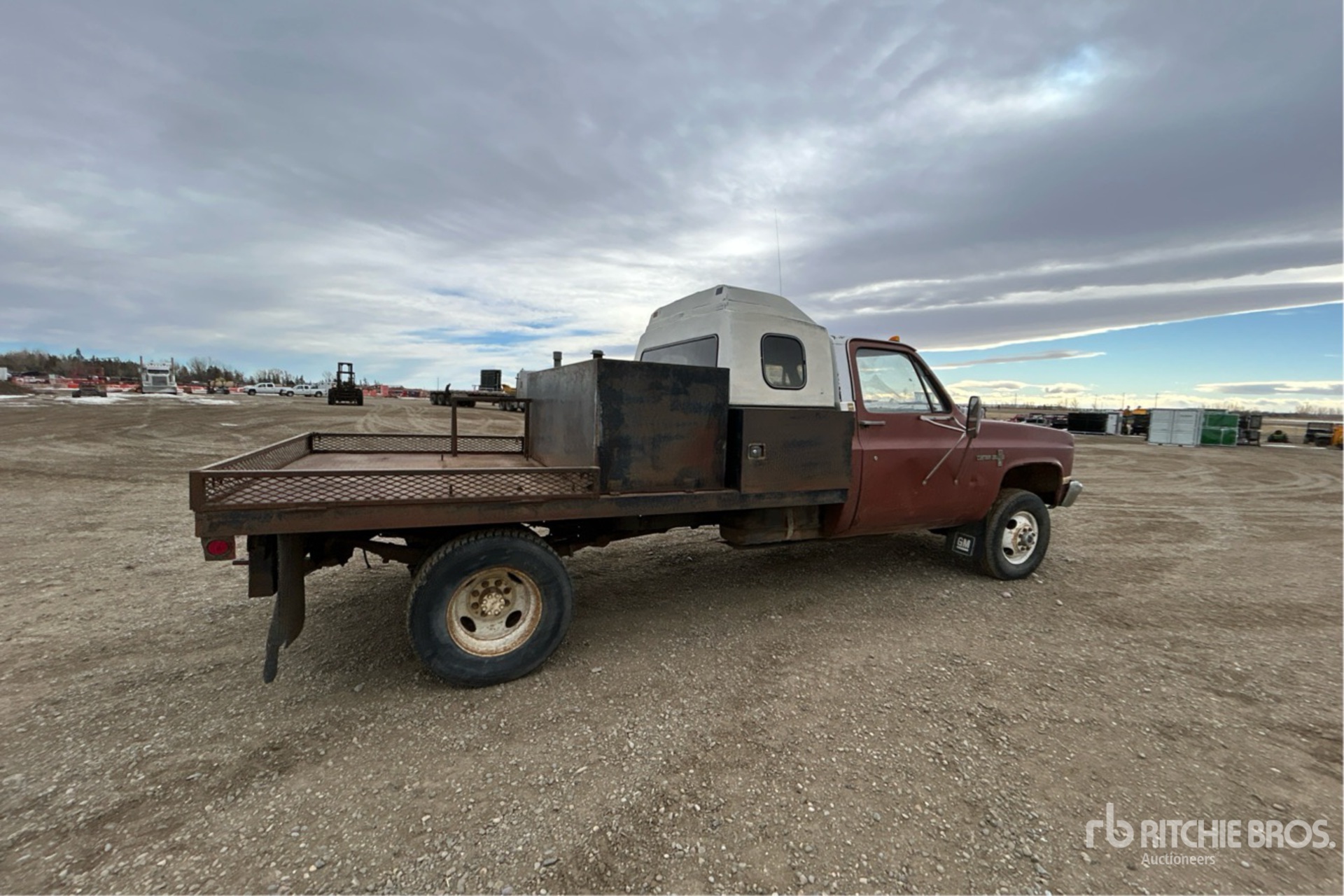 General Appearance with Image, coin arrière droit