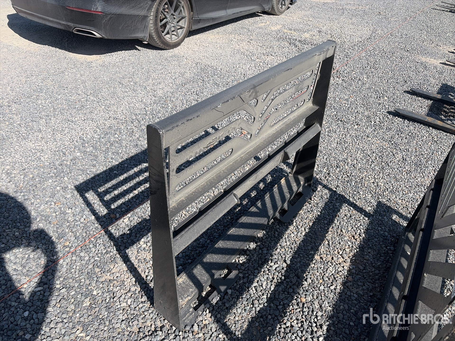 General Appearance with Foto, angolo posteriore sinistro