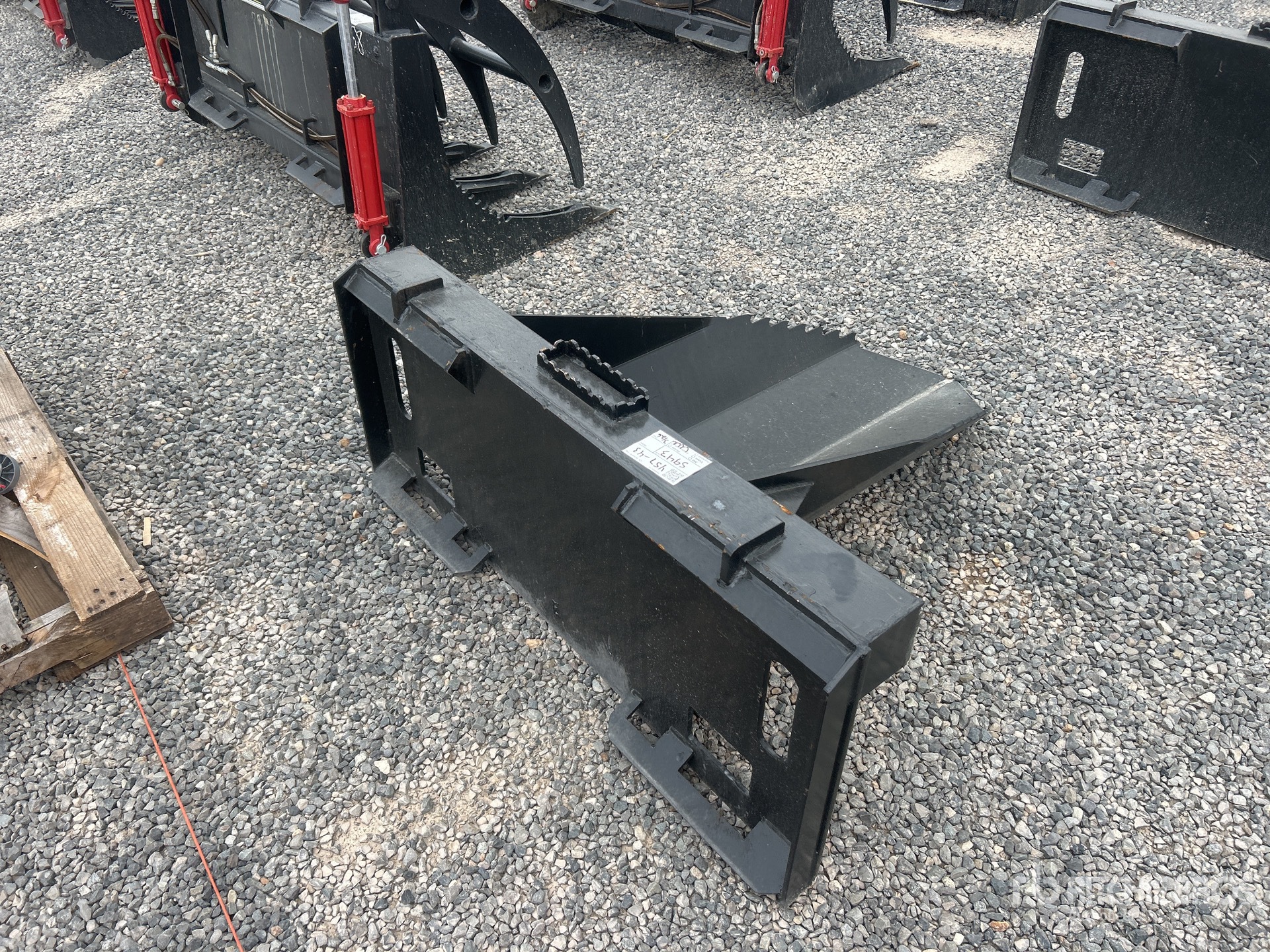 General Appearance with Foto, angolo posteriore sinistro