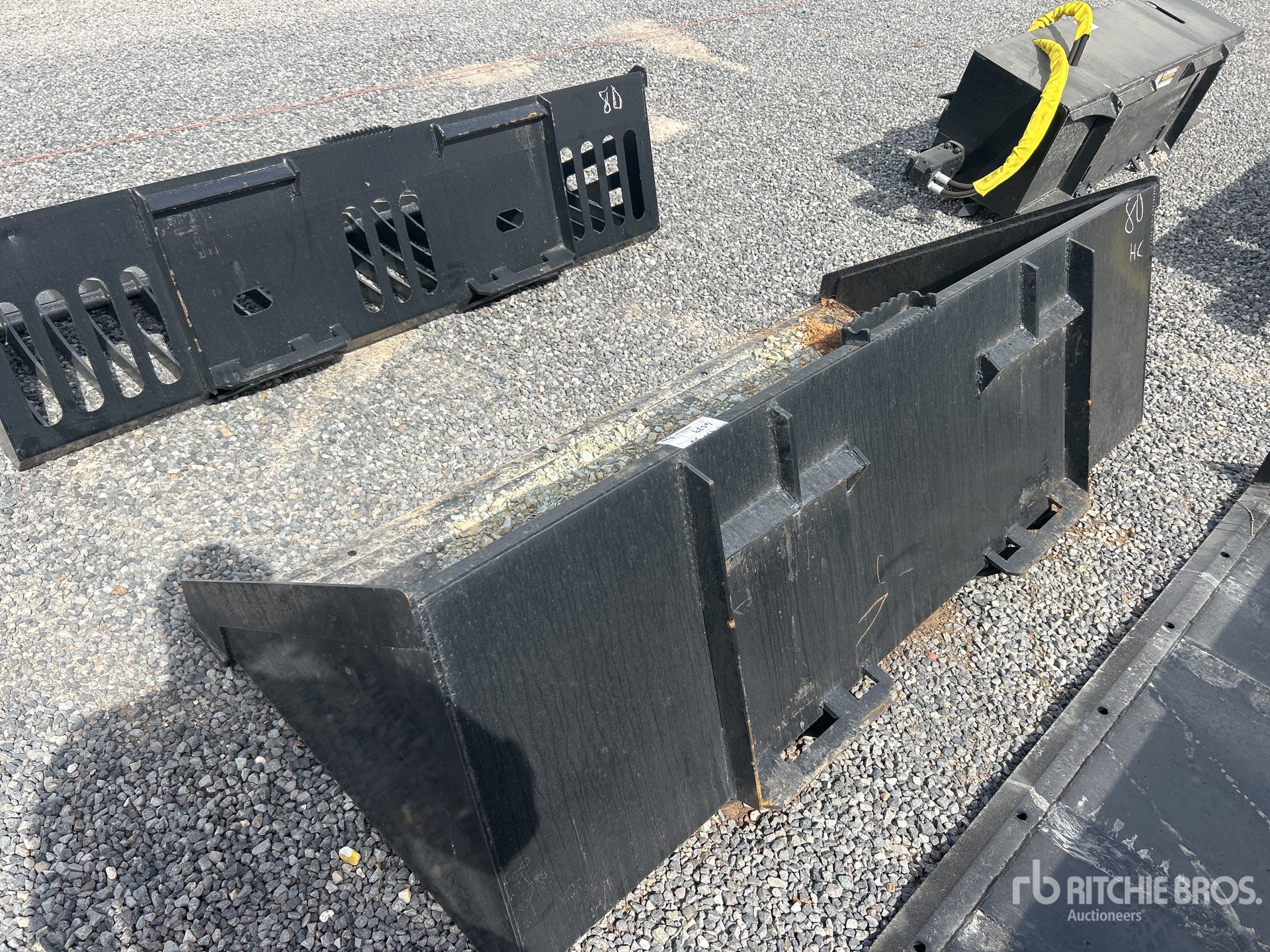 General Appearance with Foto, angolo anteriore sinistro