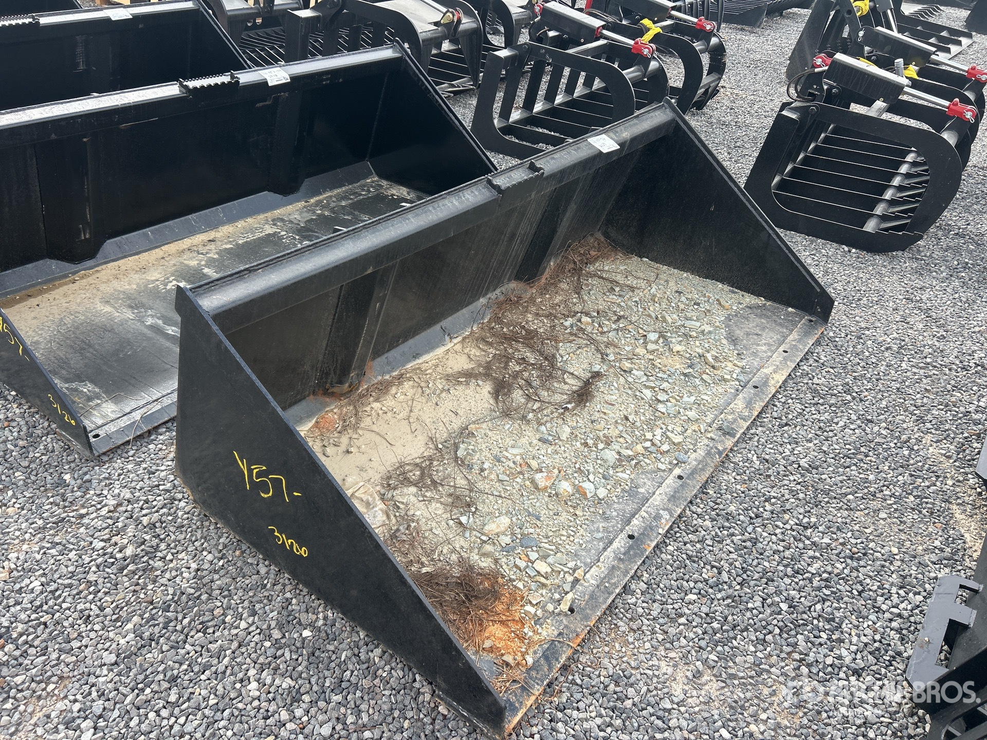 General Appearance with Foto, angolo anteriore destro