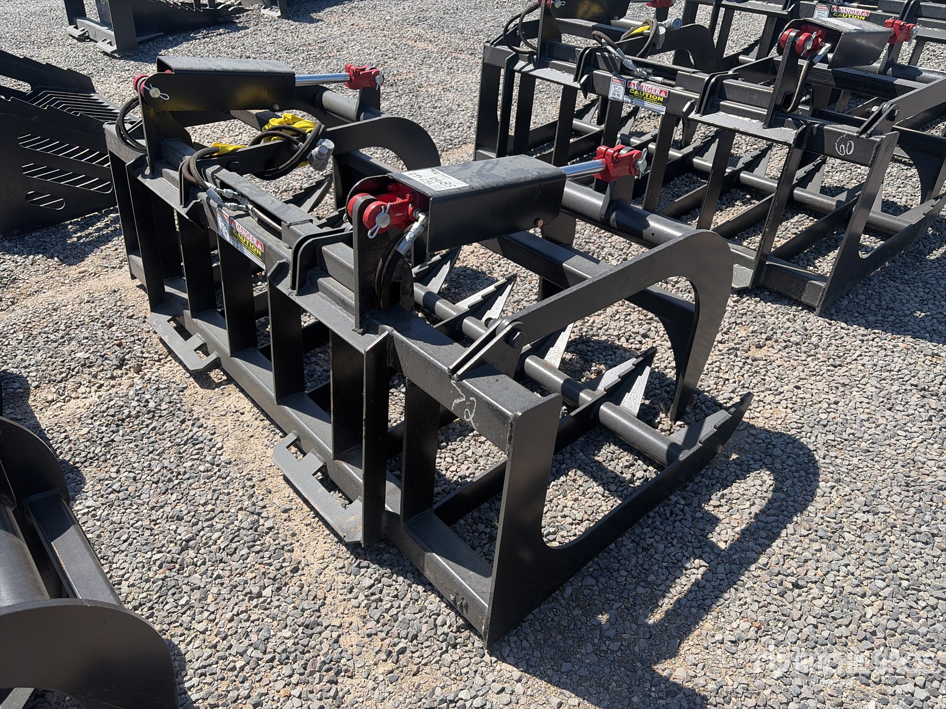 General Appearance with Foto, angolo anteriore sinistro