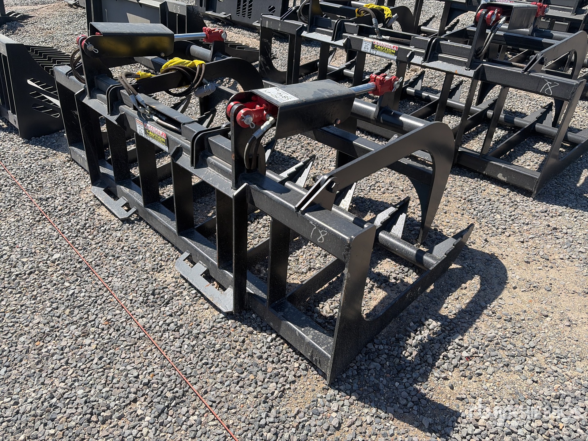 General Appearance with Foto, angolo anteriore sinistro