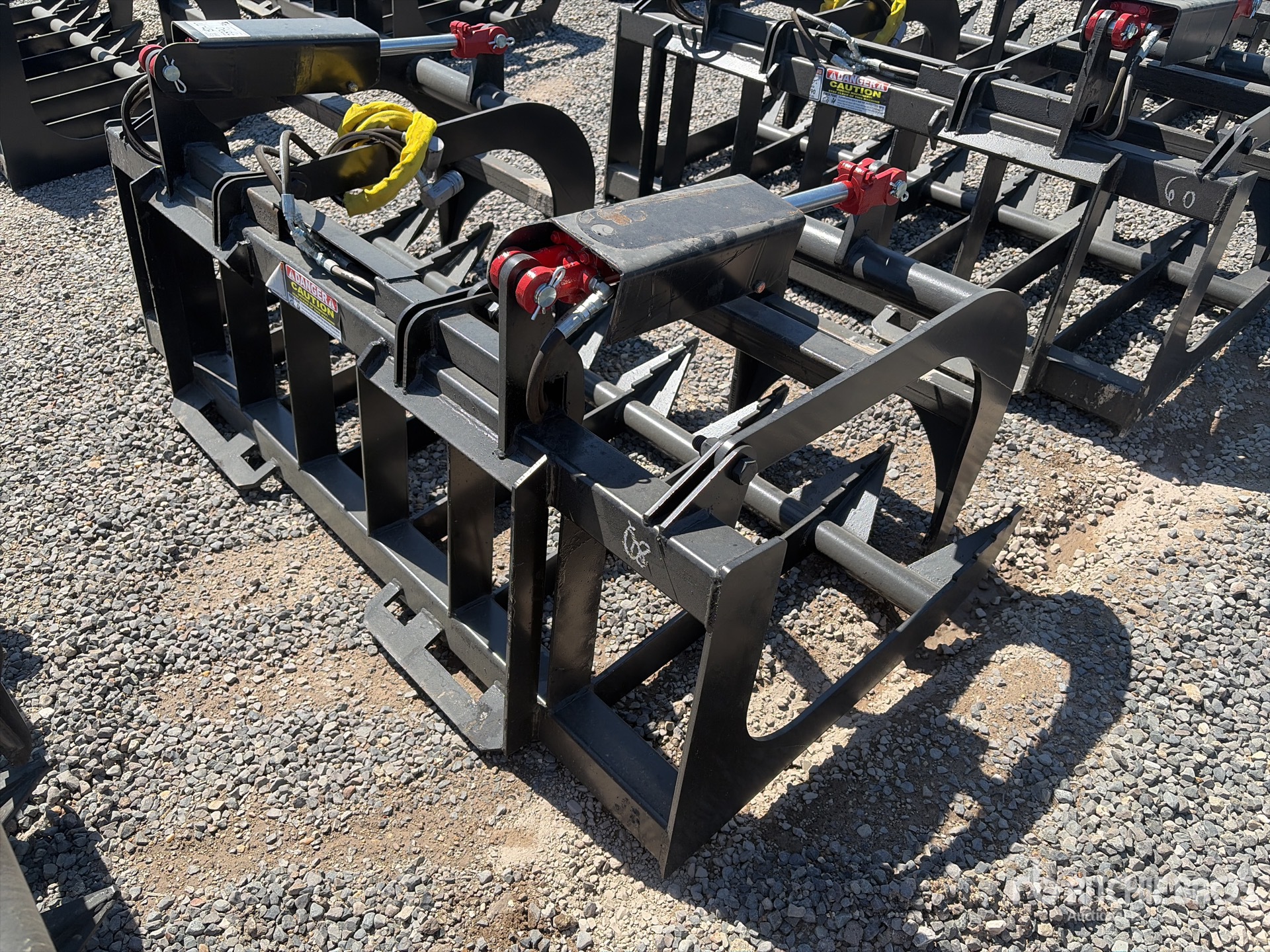 General Appearance with Foto, angolo anteriore sinistro