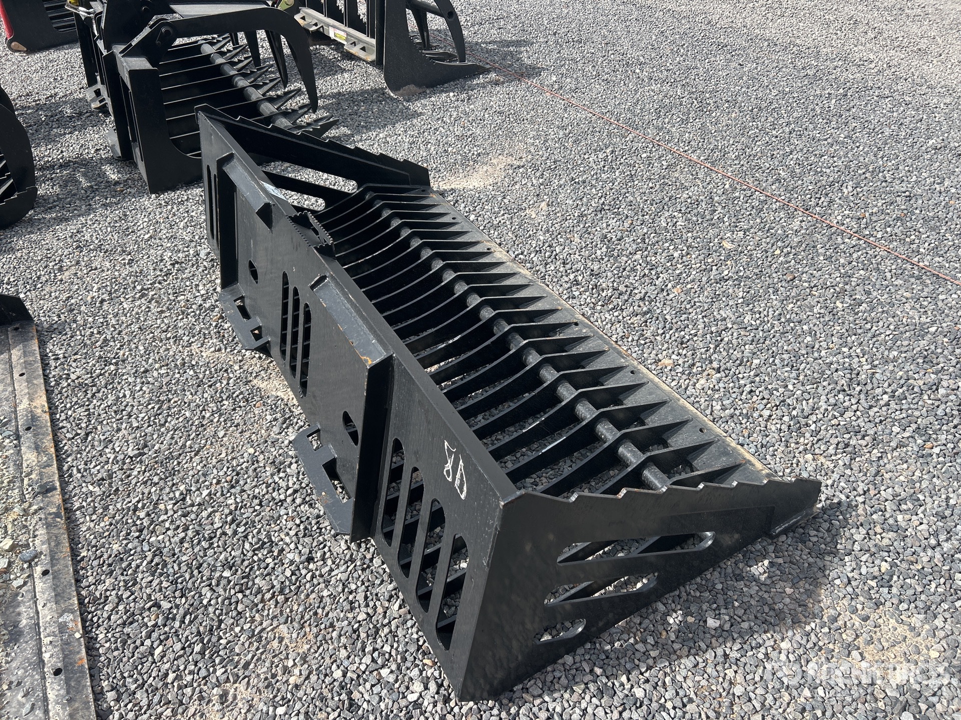 General Appearance with Foto, angolo posteriore sinistro