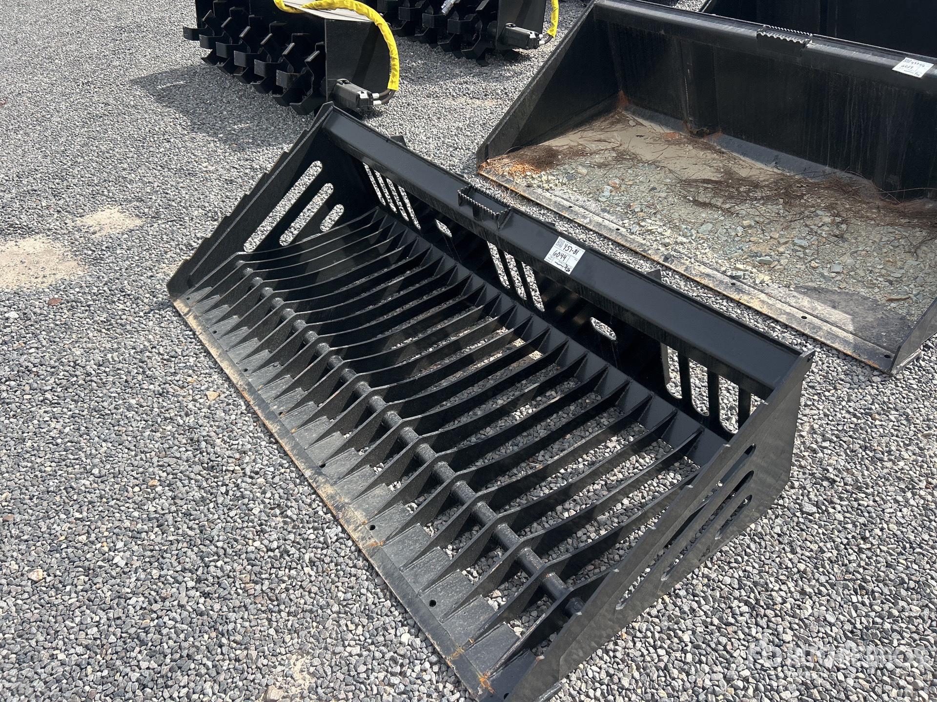 General Appearance with Foto, angolo anteriore destro