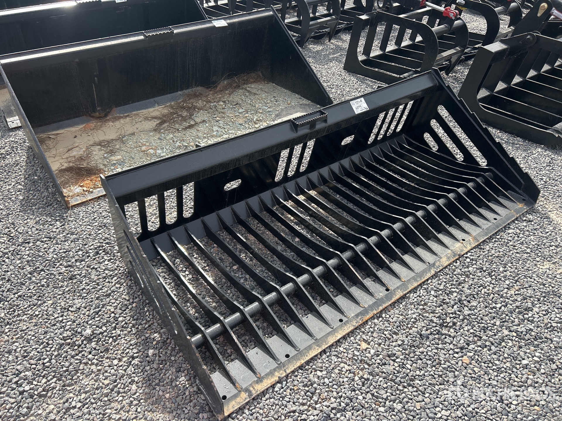 General Appearance with Foto, angolo anteriore sinistro