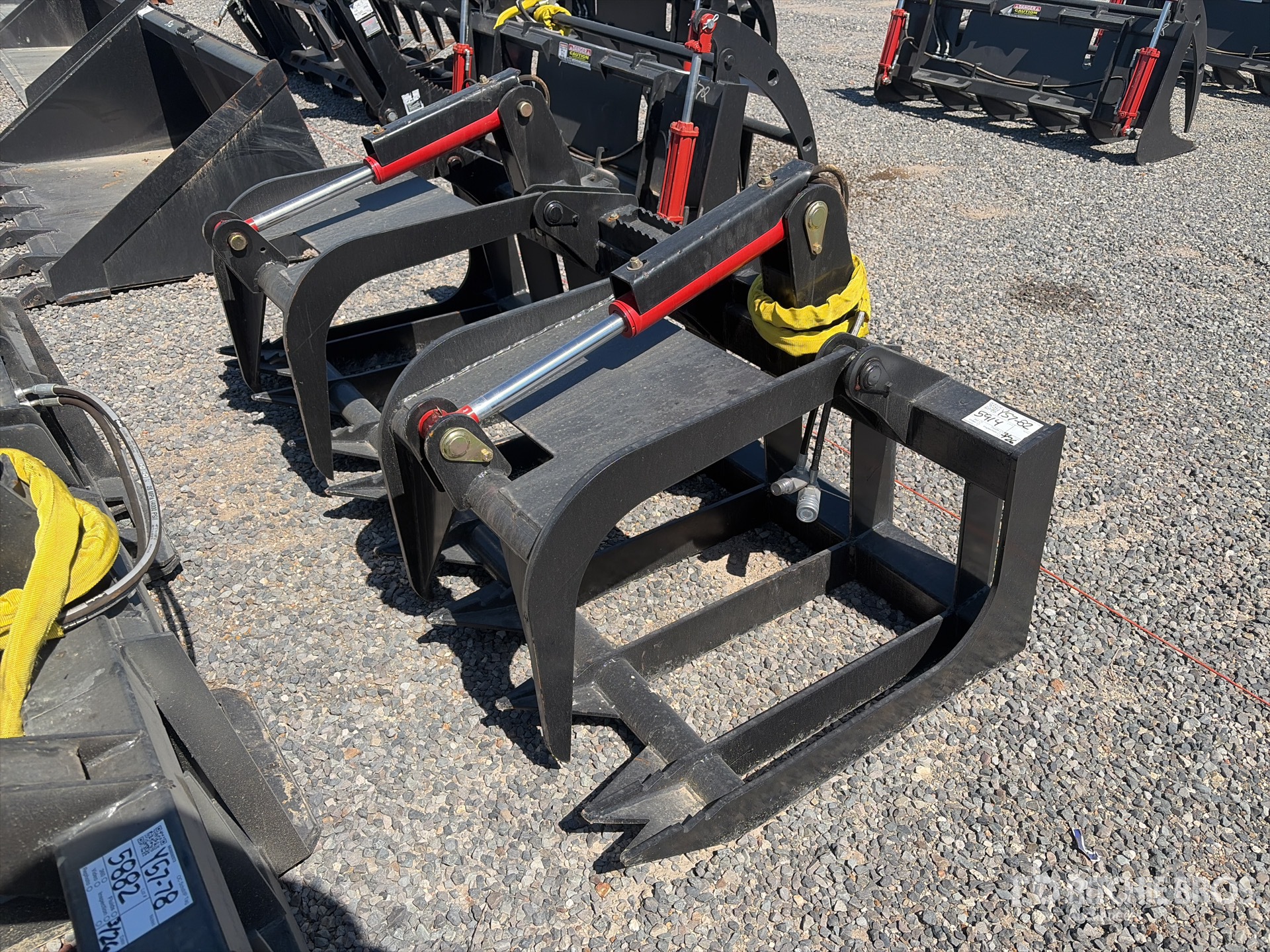 General Appearance with Foto, angolo anteriore sinistro