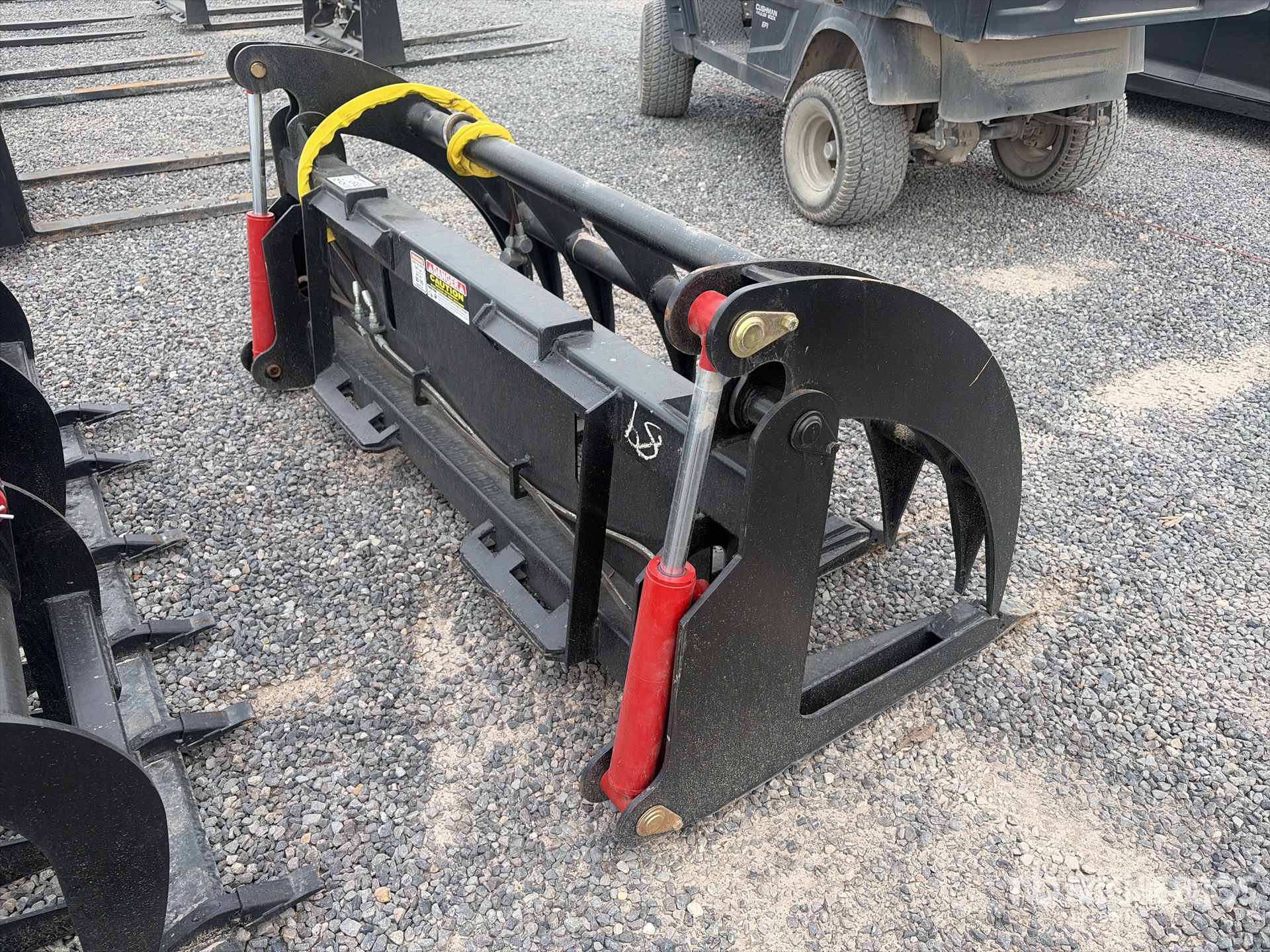 General Appearance with Foto, angolo anteriore sinistro