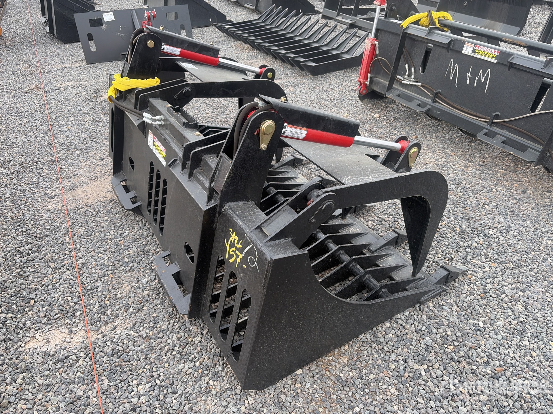 General Appearance with Foto, angolo anteriore sinistro