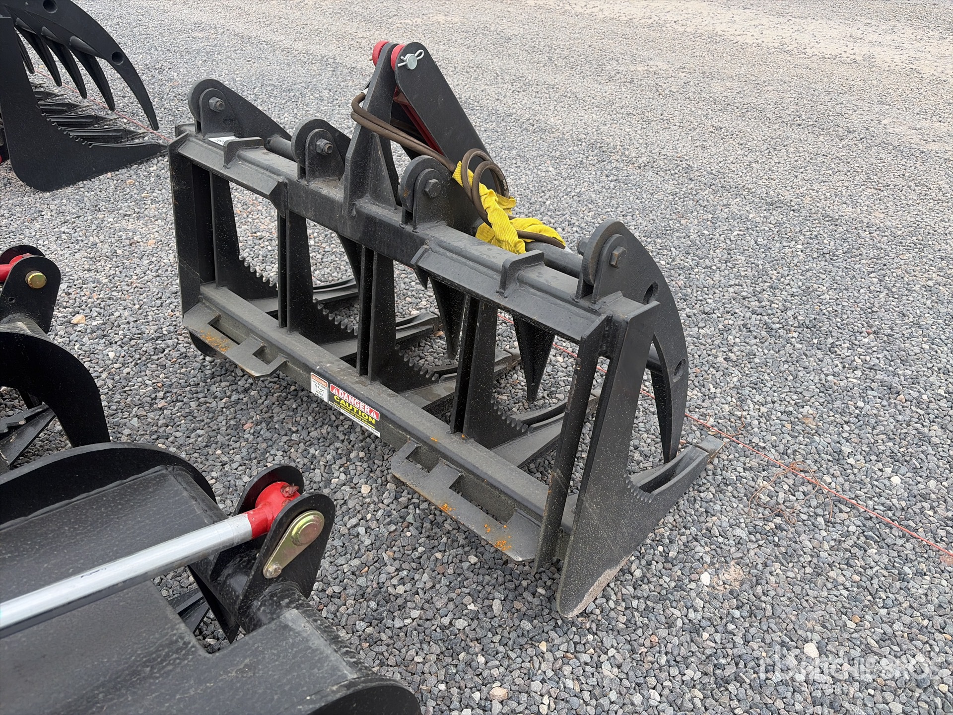 General Appearance with Foto, angolo anteriore sinistro