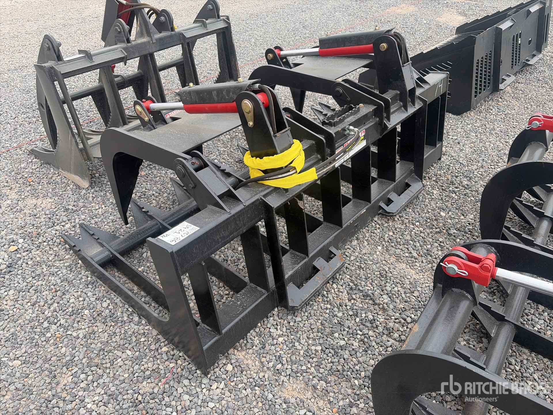 General Appearance with Foto, angolo posteriore sinistro