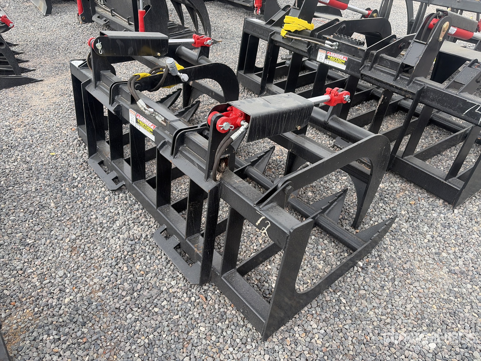 General Appearance with Foto, angolo anteriore sinistro