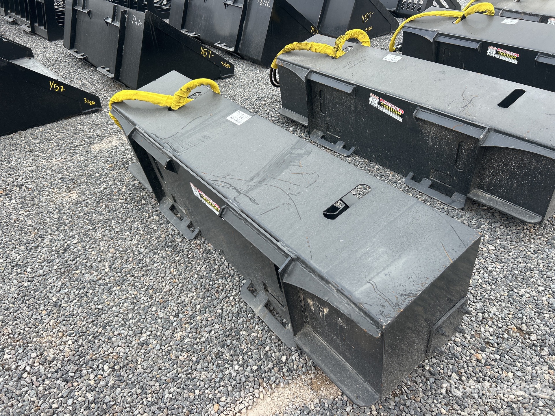 General Appearance with Foto, angolo anteriore sinistro