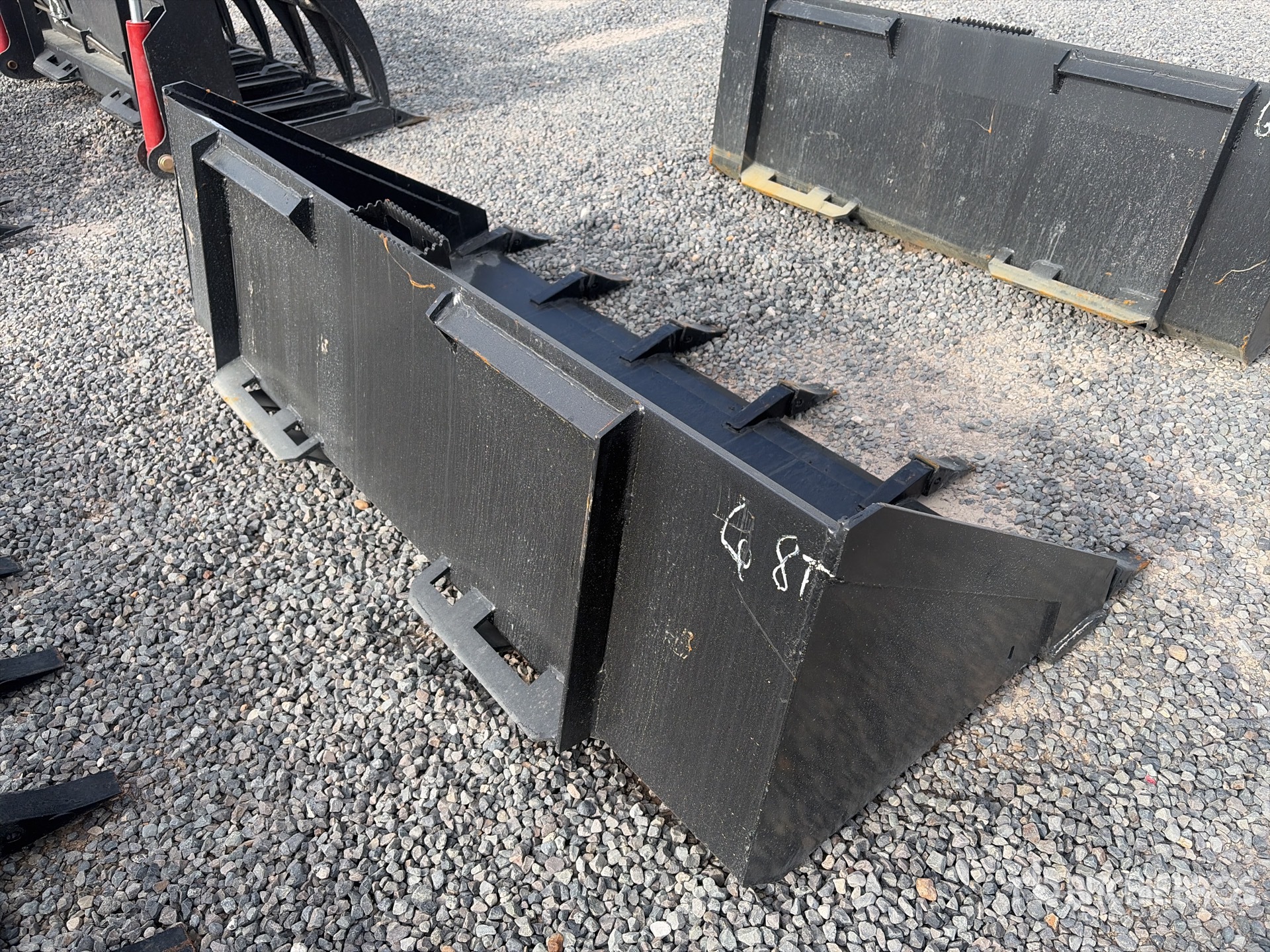 General Appearance with Foto, angolo anteriore sinistro