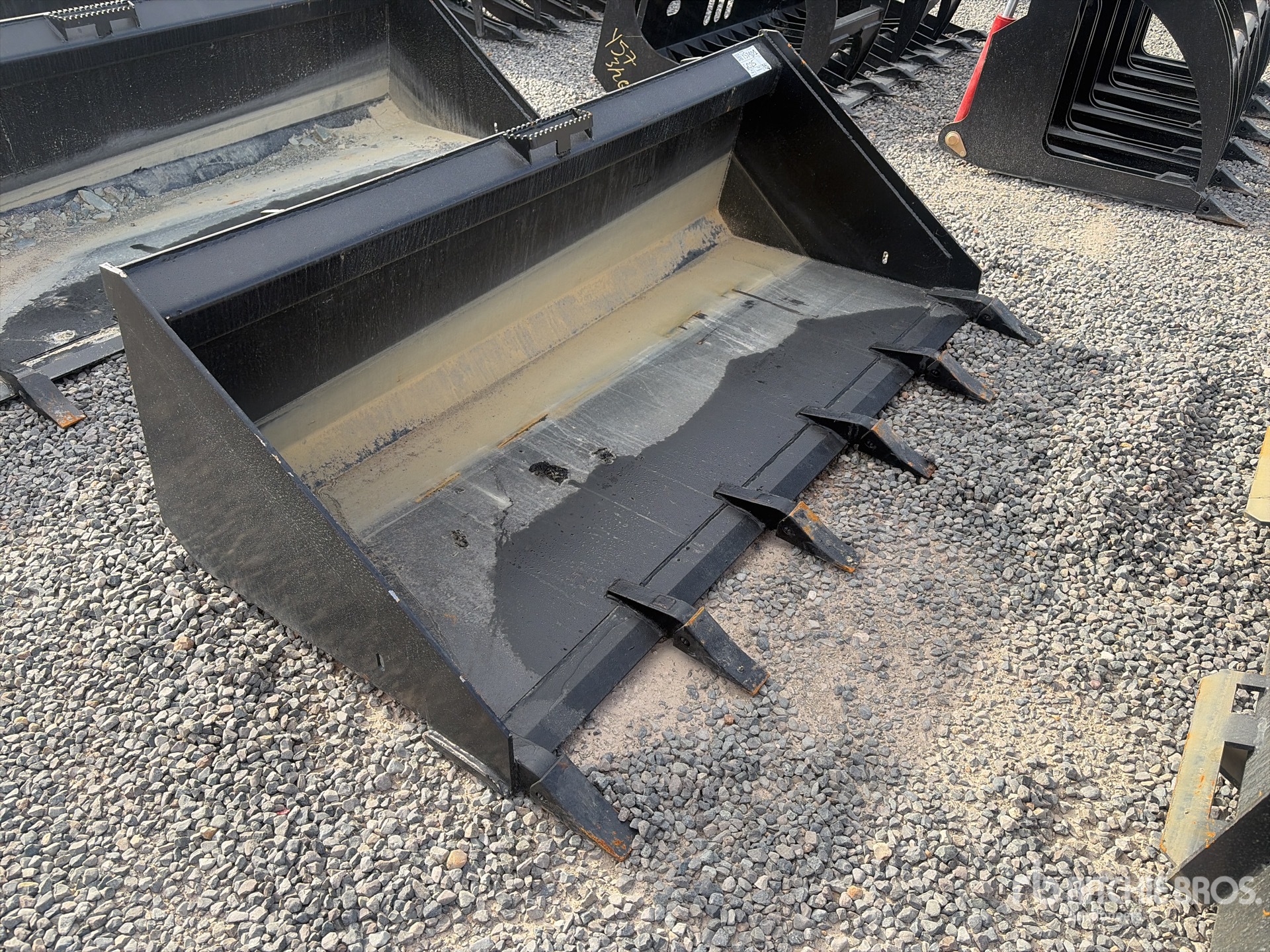 General Appearance with Foto, angolo anteriore destro