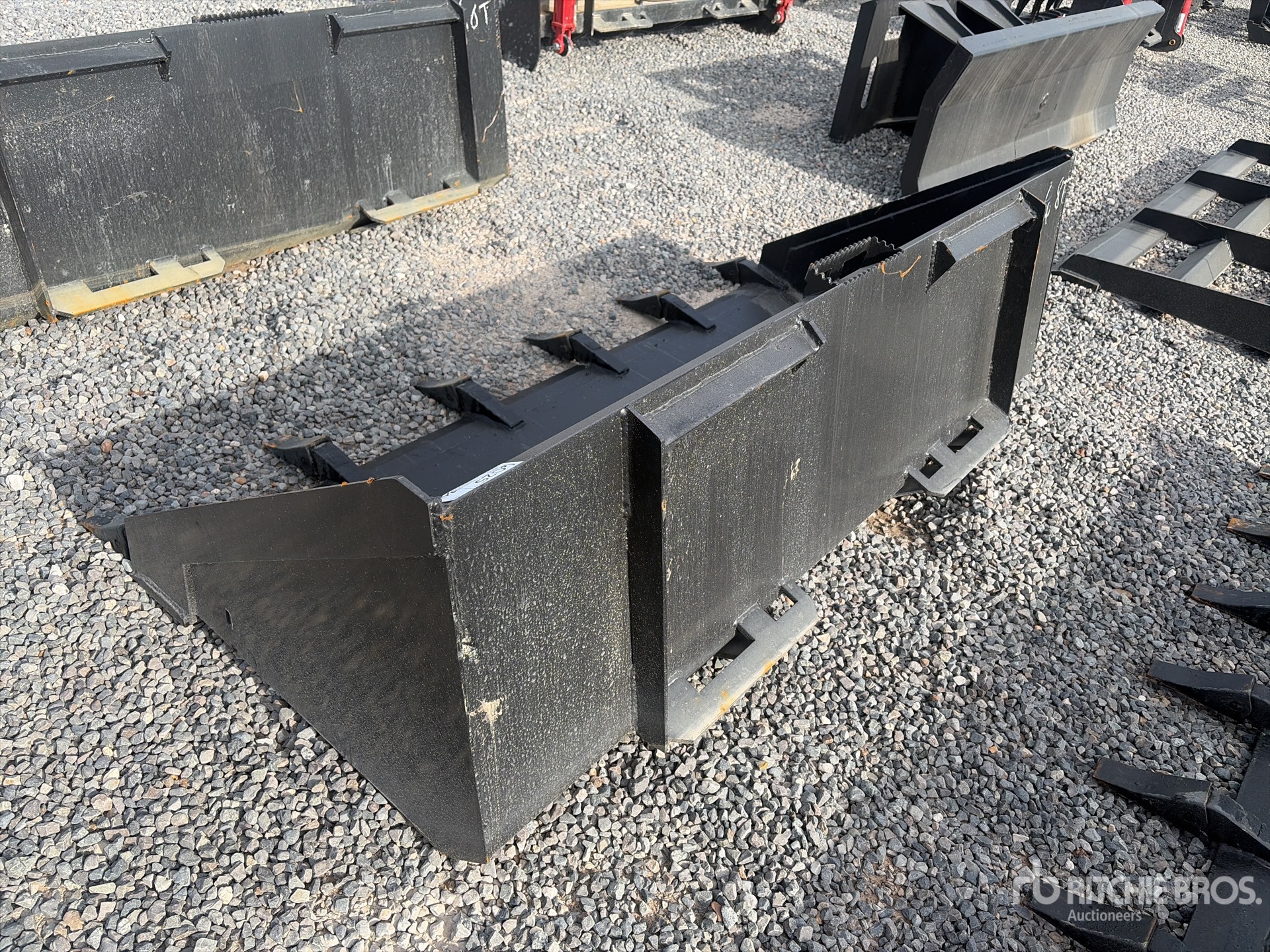 General Appearance with Foto, angolo posteriore sinistro