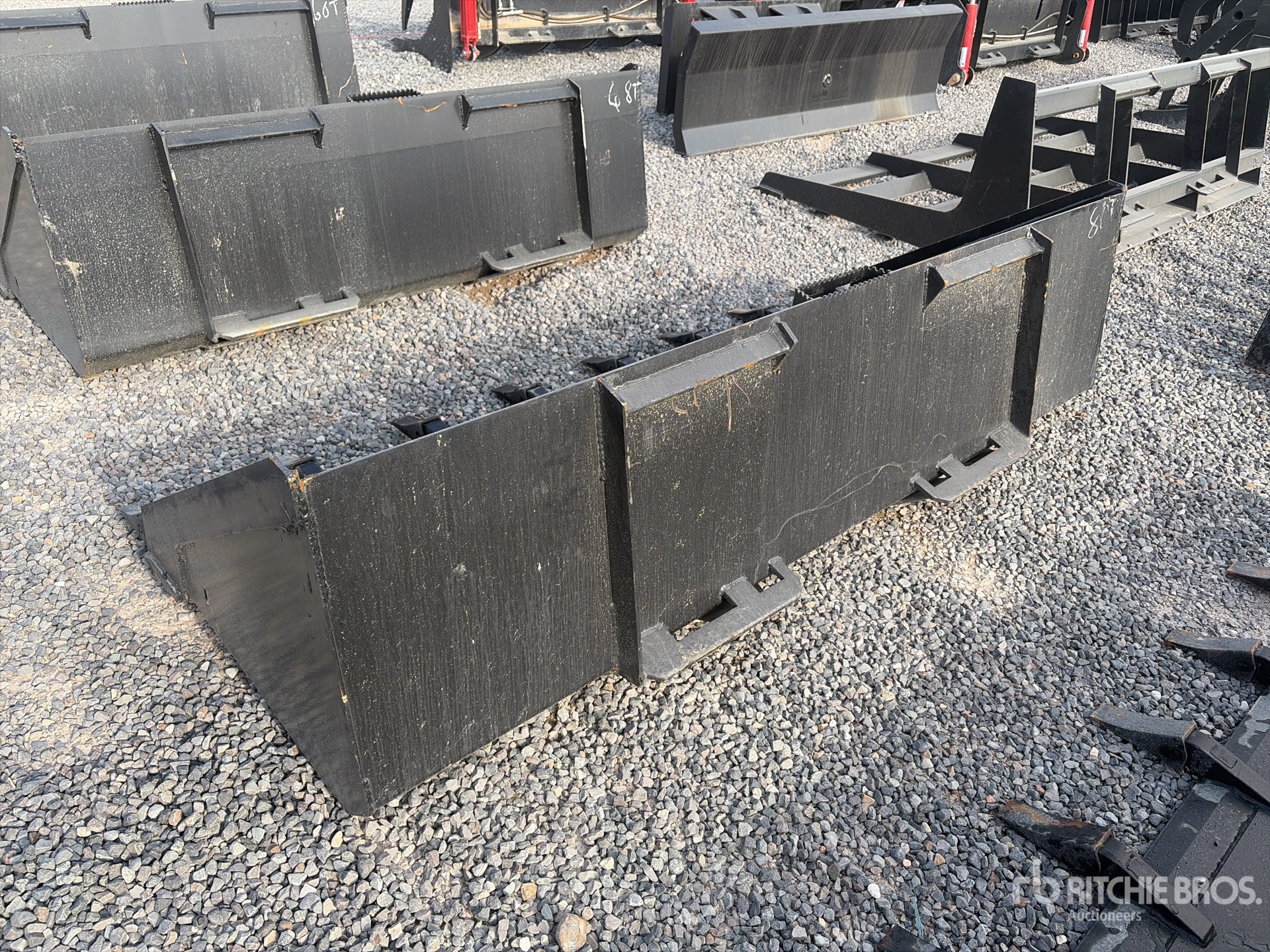 General Appearance with Foto, angolo posteriore sinistro