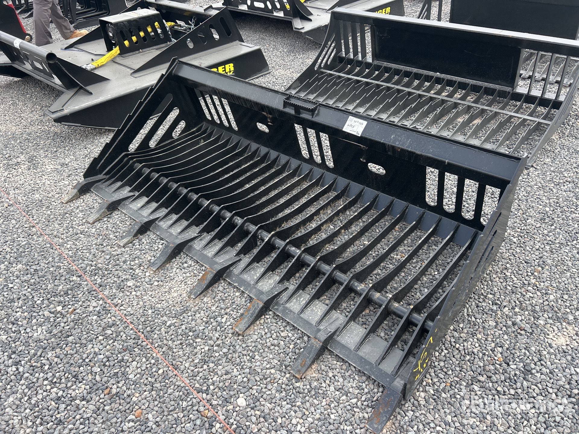 General Appearance with Foto, angolo anteriore sinistro