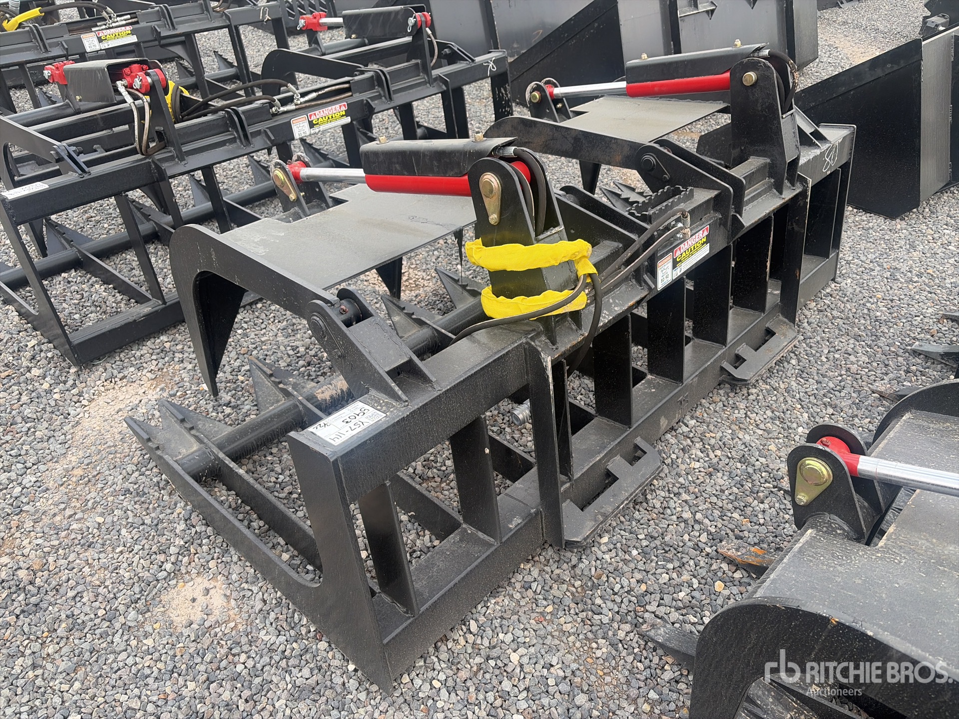 General Appearance with Foto, angolo posteriore sinistro