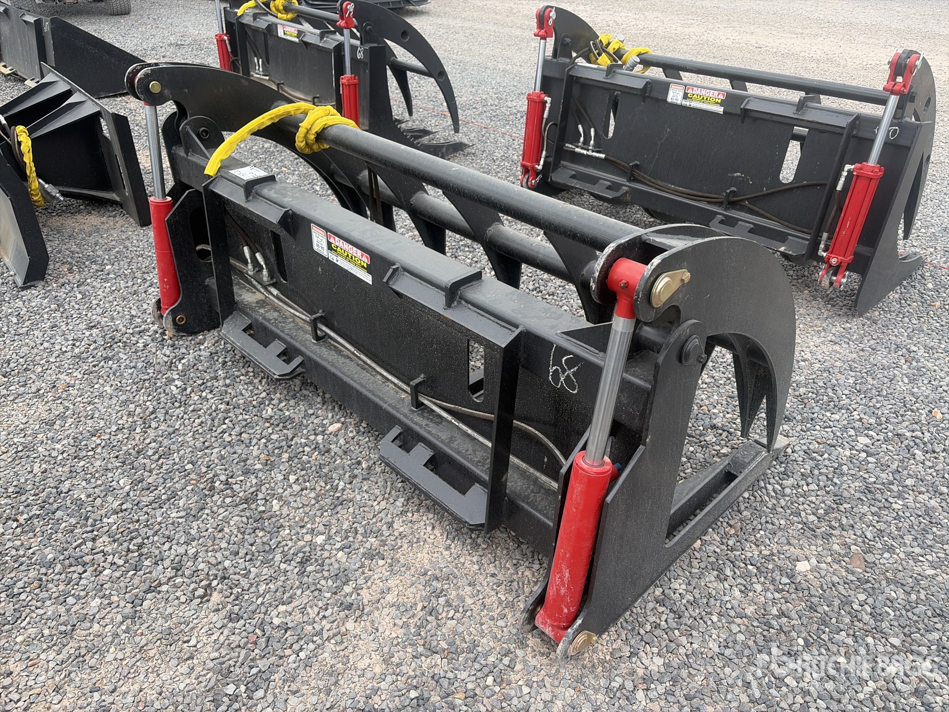 General Appearance with Foto, angolo anteriore sinistro