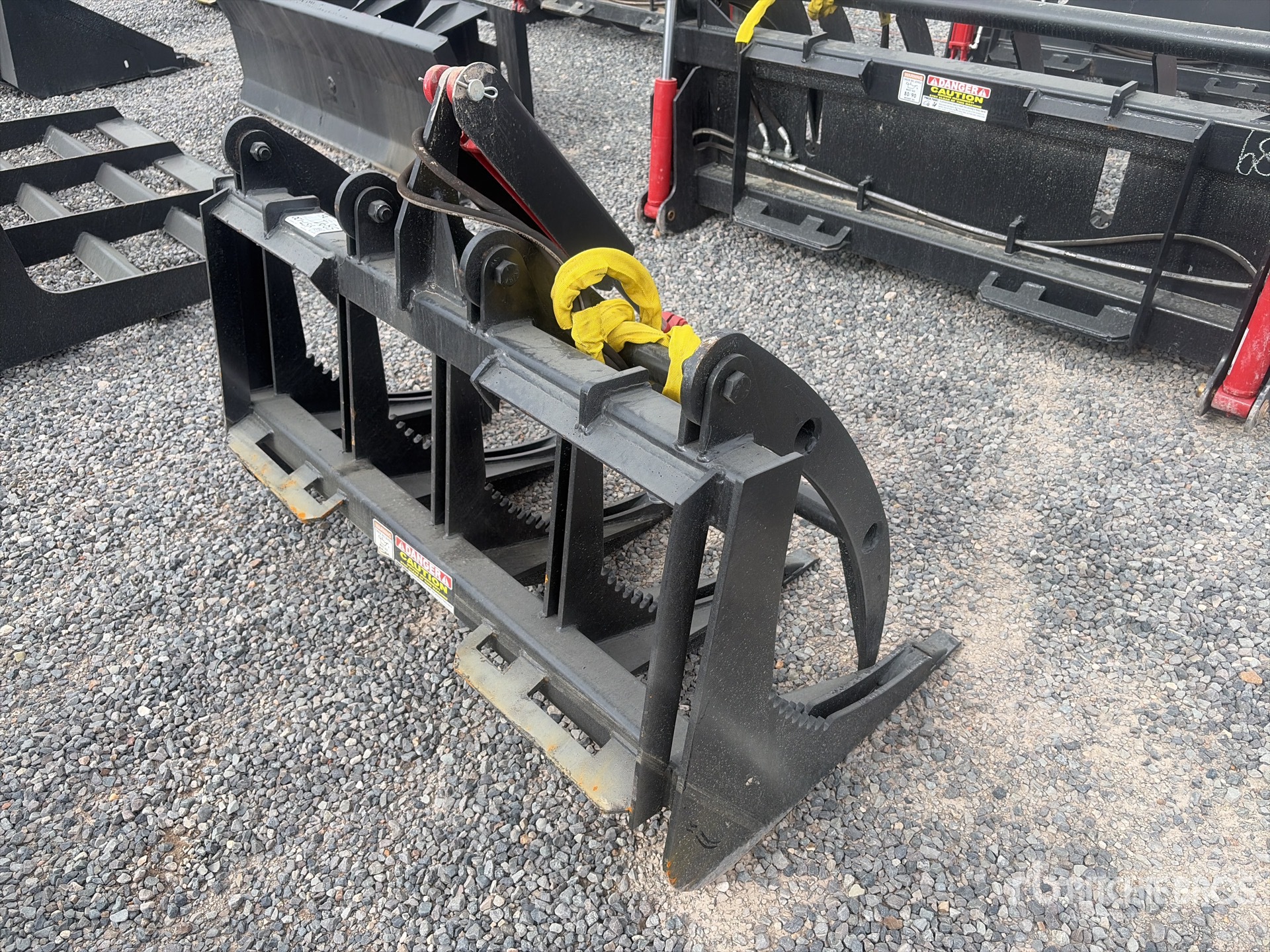 General Appearance with Foto, angolo anteriore sinistro