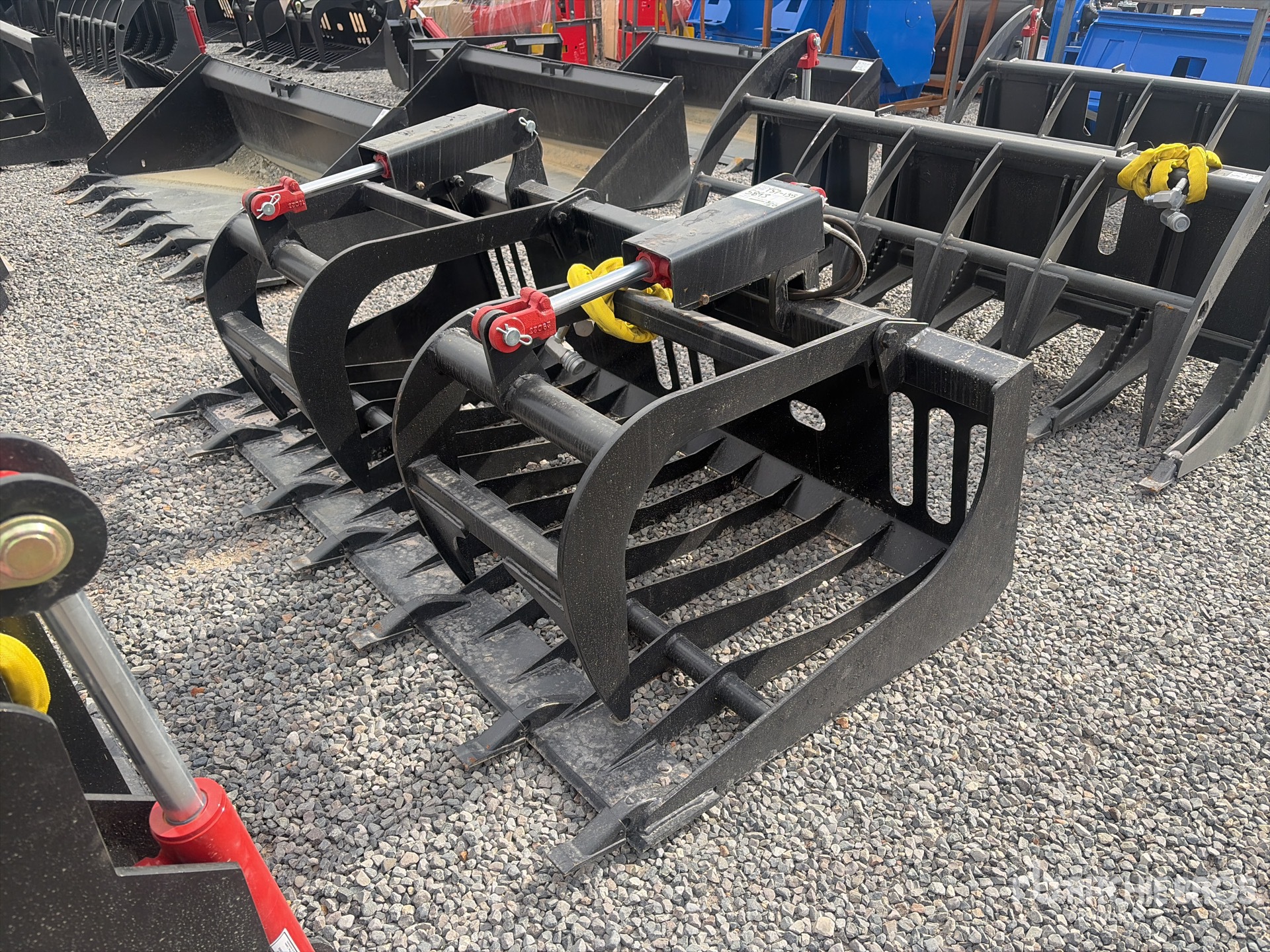 General Appearance with Foto, angolo anteriore sinistro