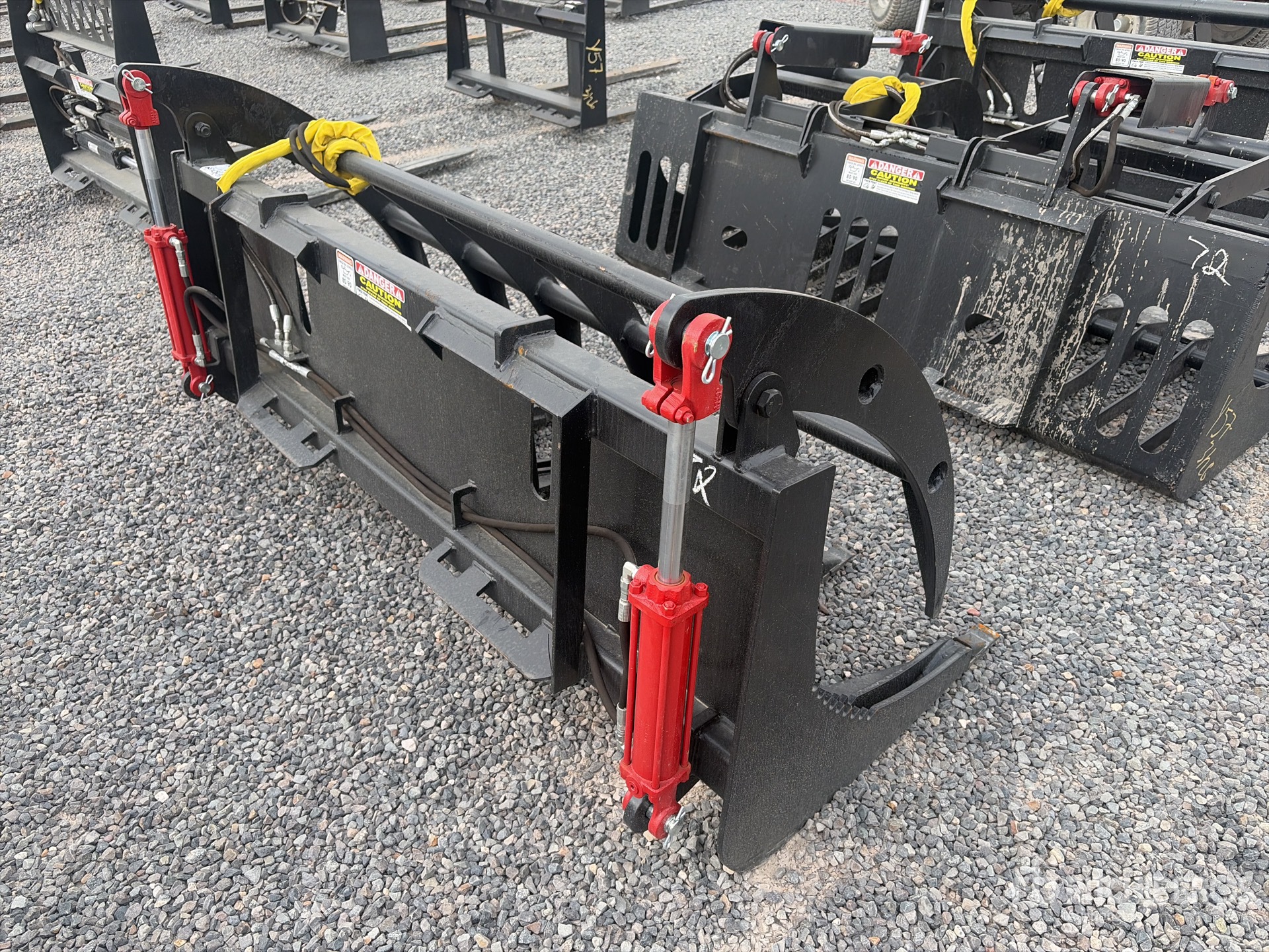 General Appearance with Foto, angolo anteriore sinistro