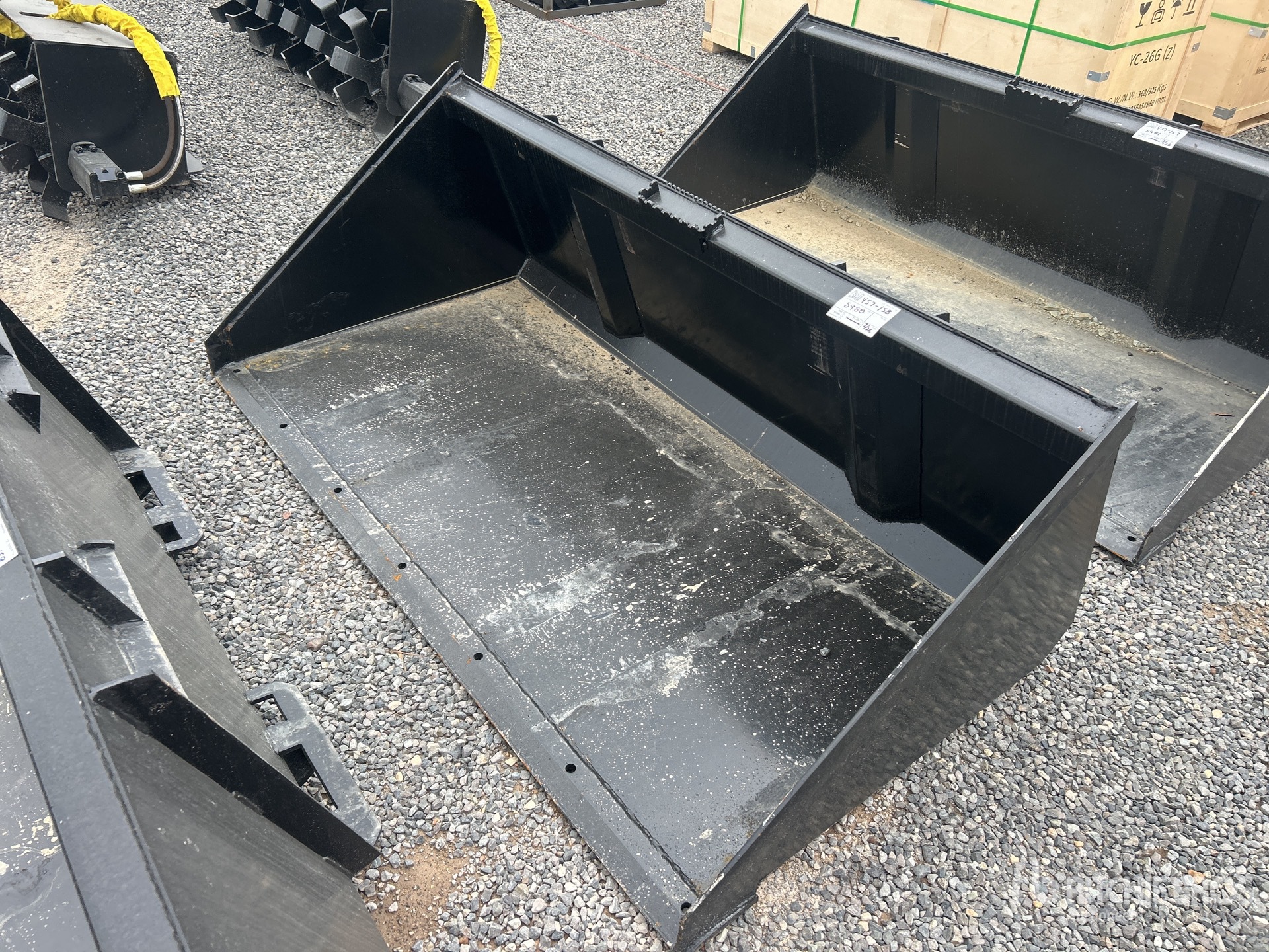 General Appearance with Foto, angolo anteriore sinistro