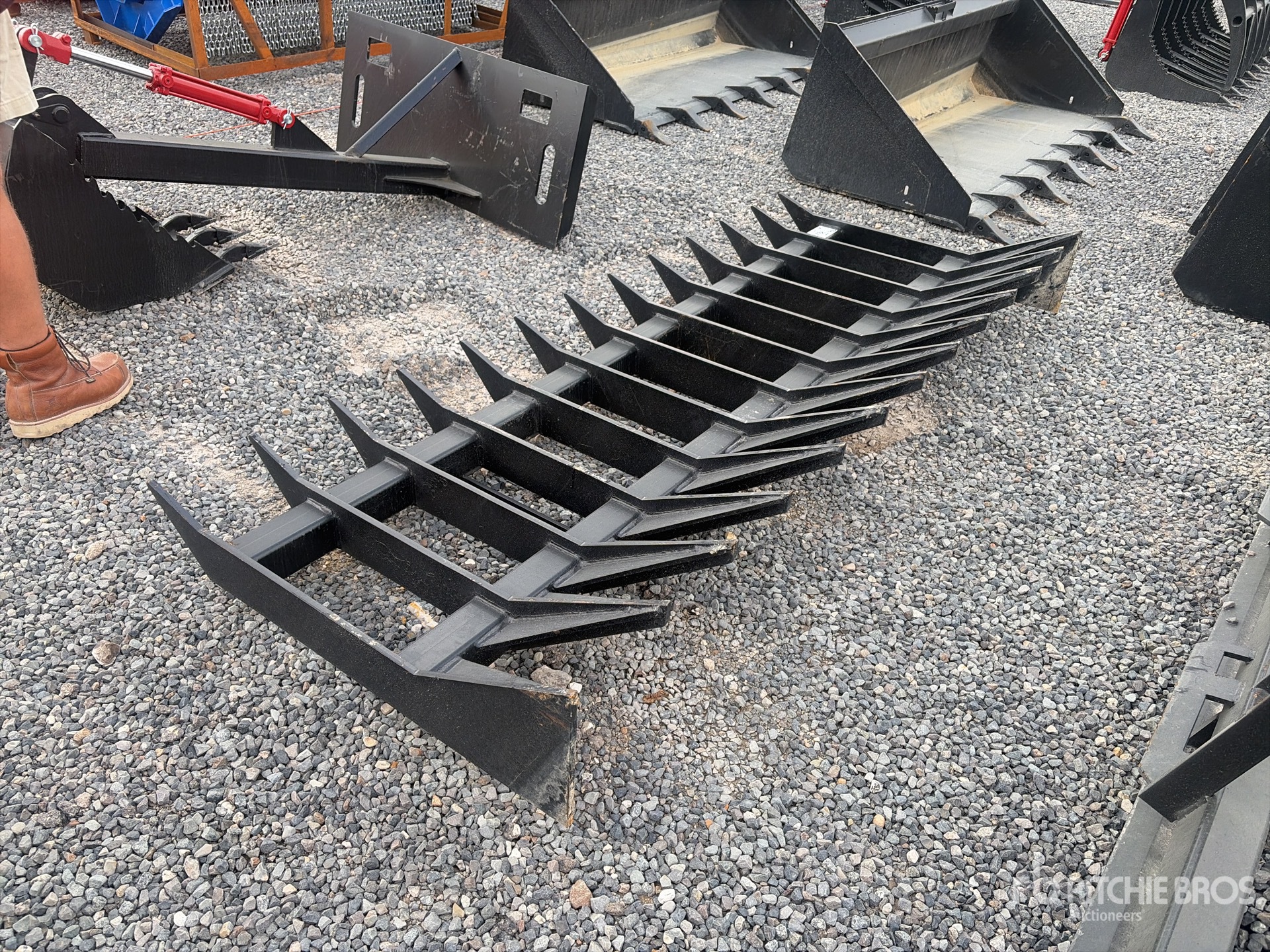 General Appearance with Picture, Right Front Corner