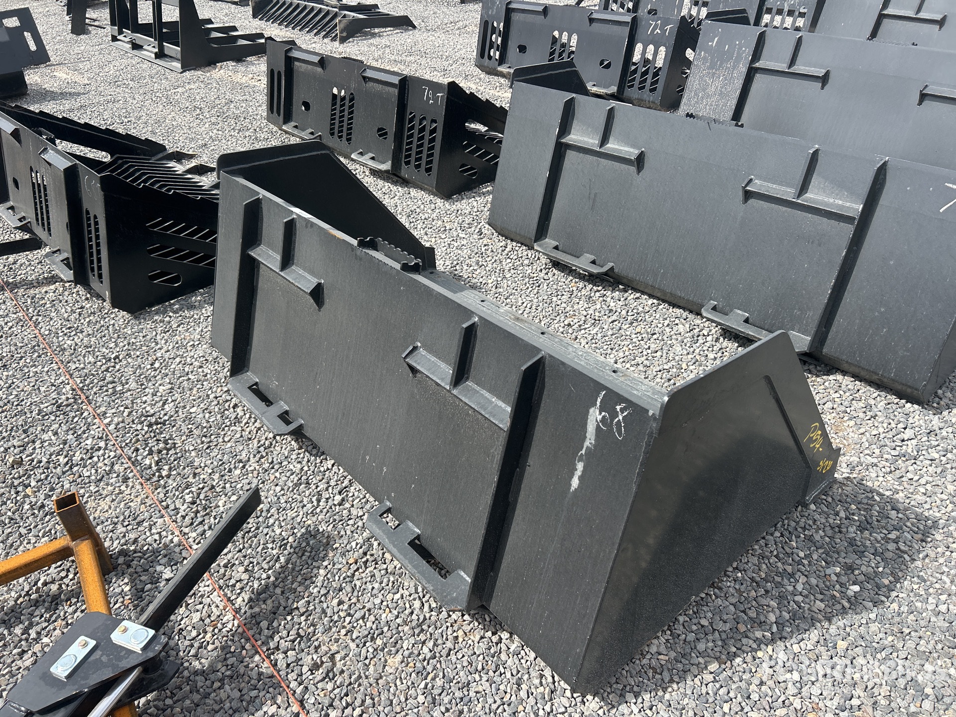 General Appearance with Foto, angolo anteriore sinistro