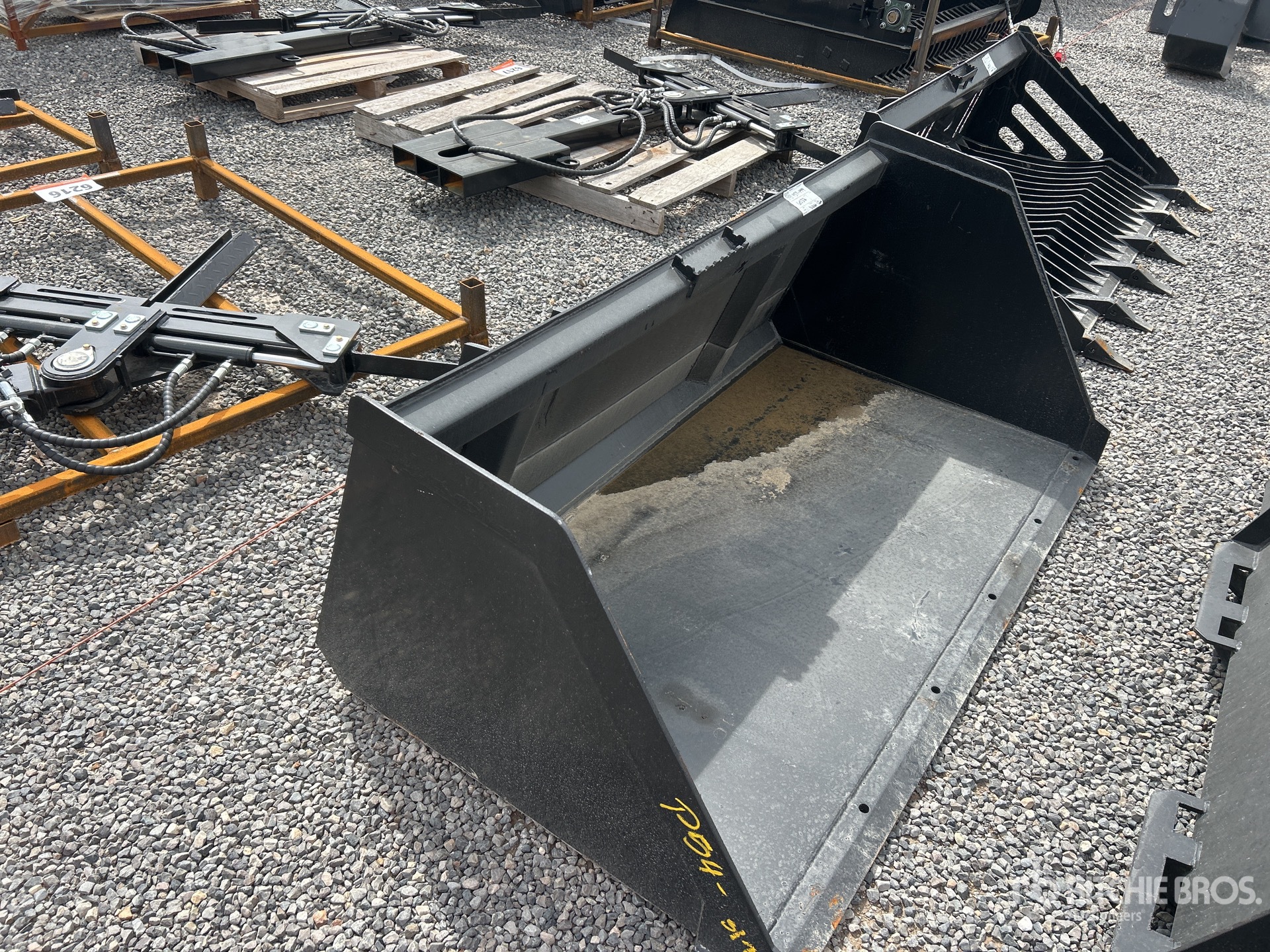 General Appearance with Foto, angolo anteriore destro