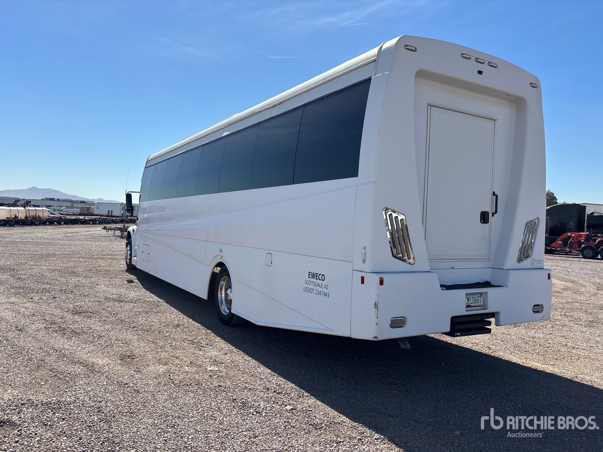 General Appearance with Bild, Ecke hinten links