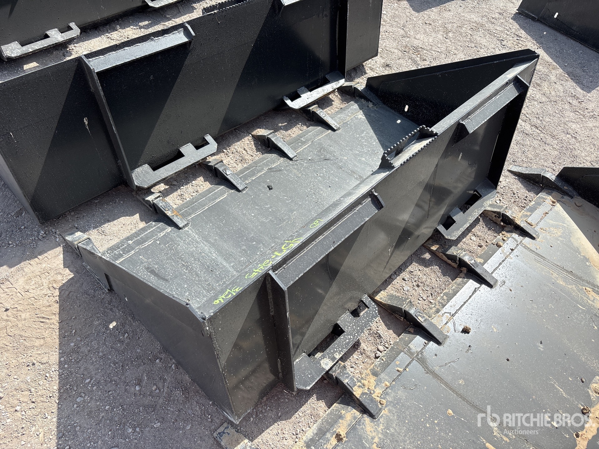 Aspect général with Image, coin arrière gauche