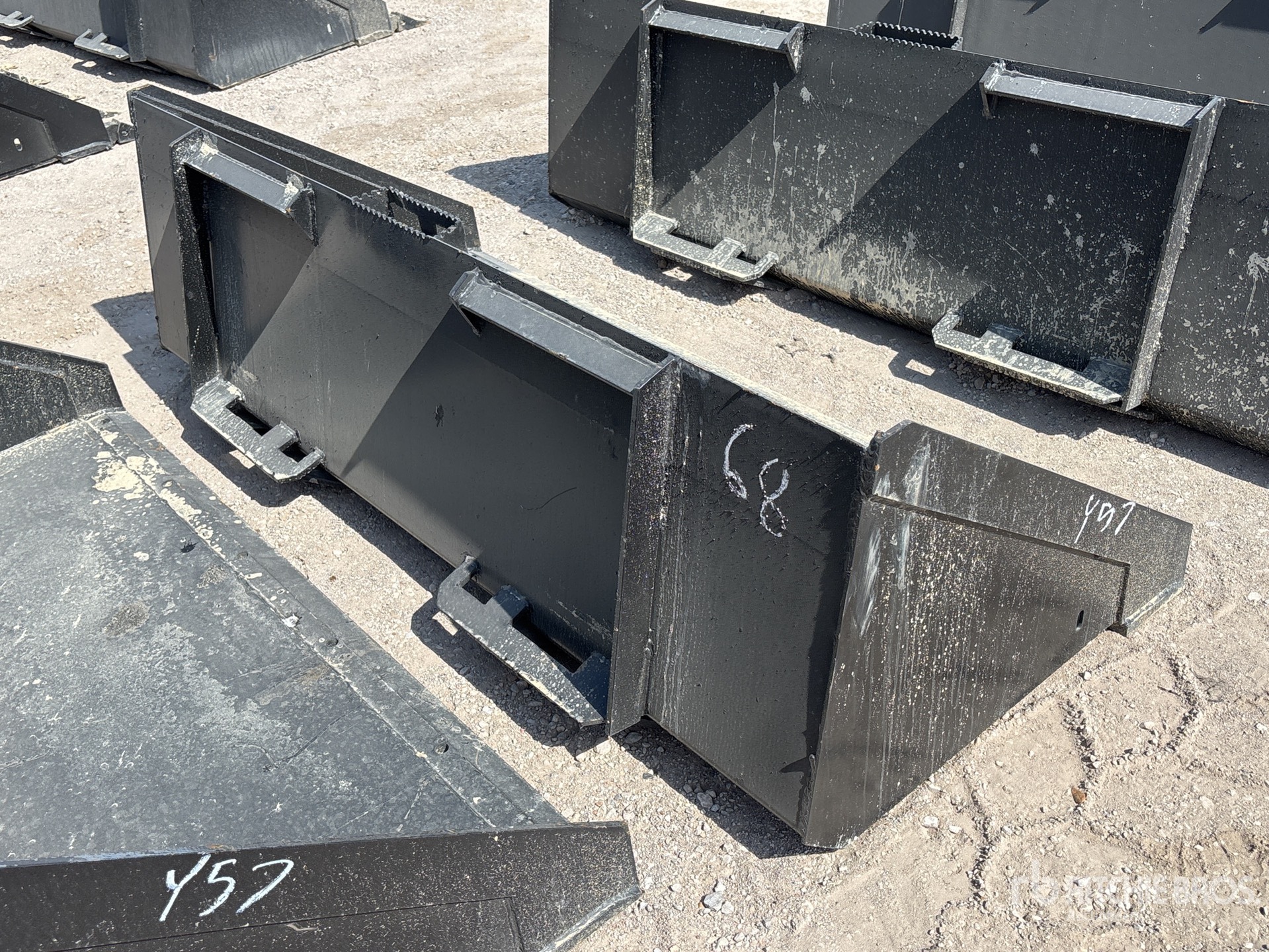 Aspect général with Image, coin arrière droit