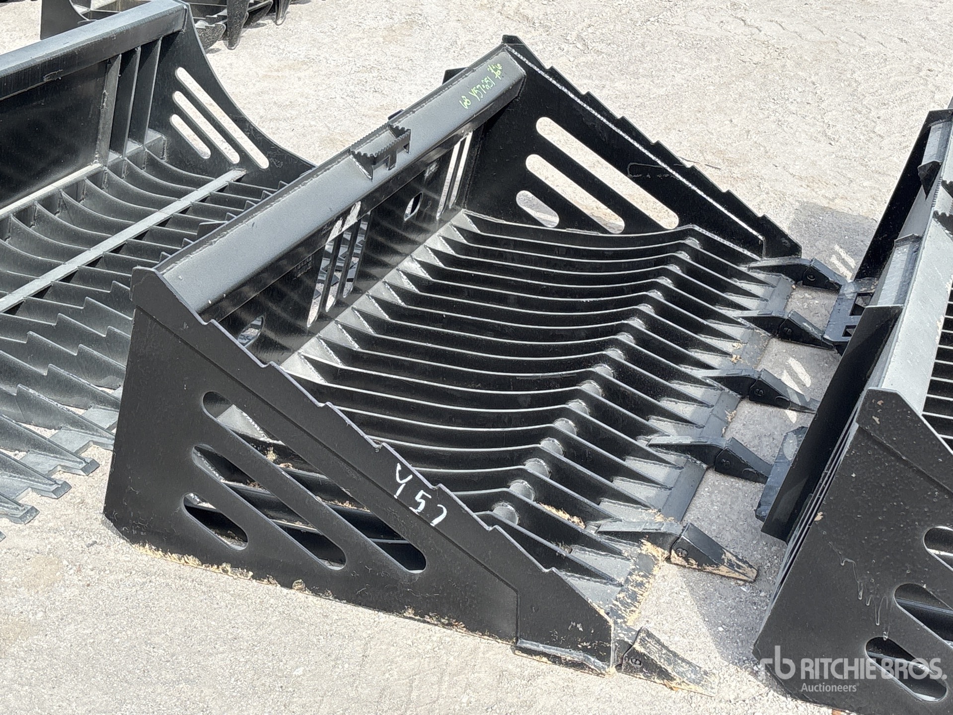 Aspect général with Image, coin avant droit