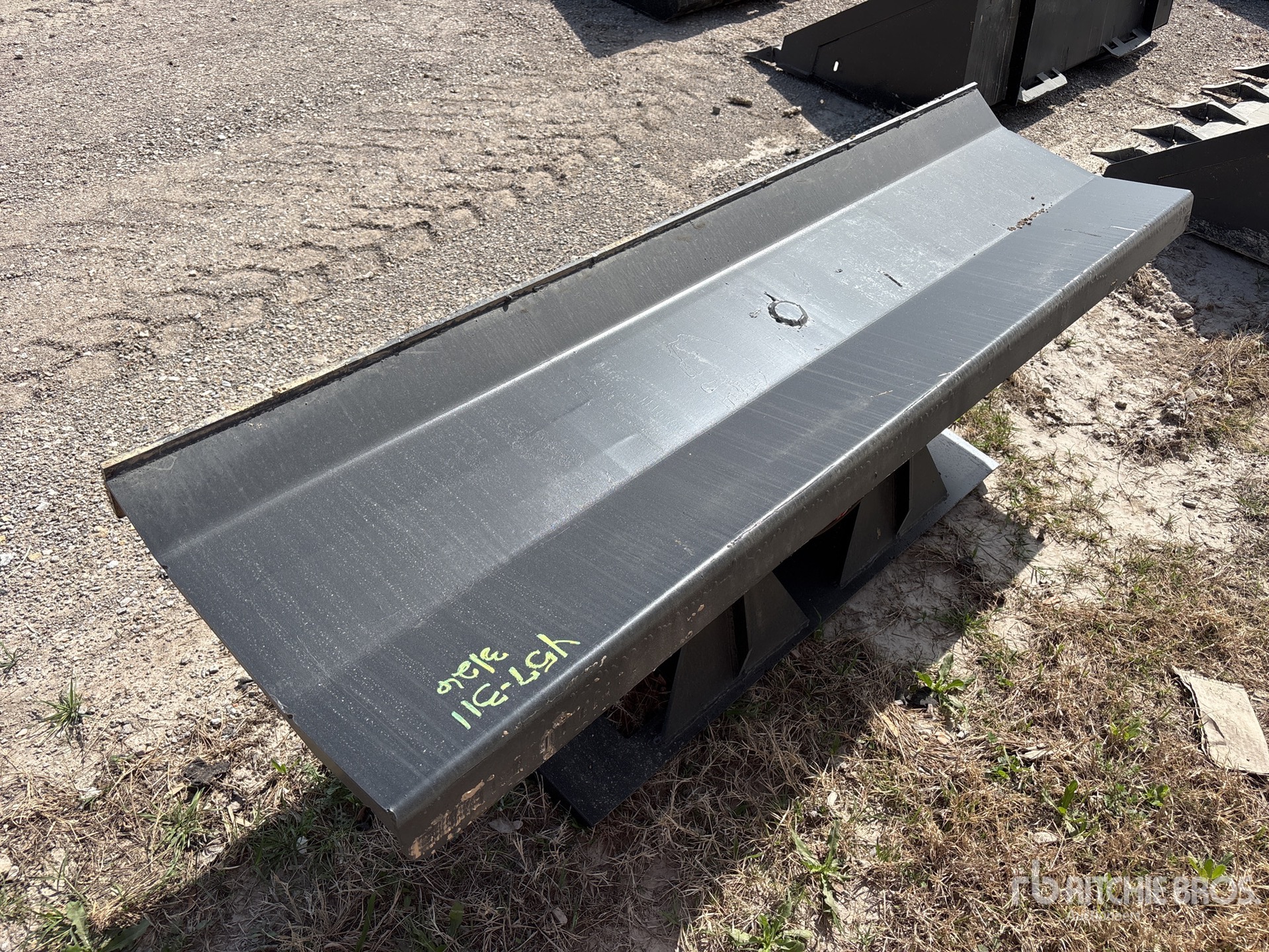 General Appearance with Foto, angolo posteriore sinistro