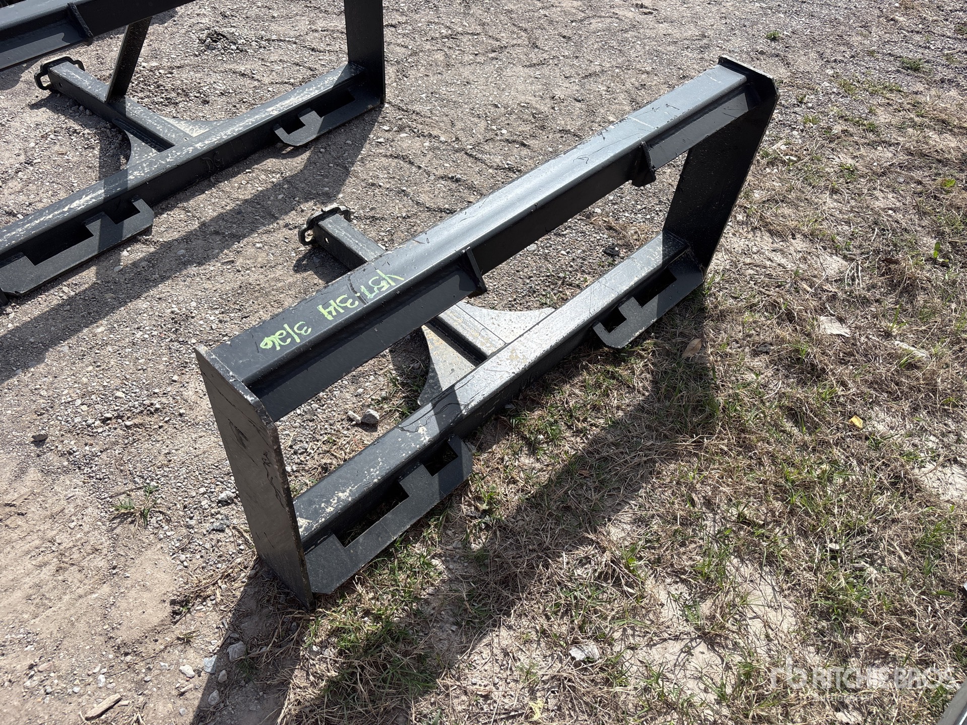 General Appearance with Bild, Ecke hinten links