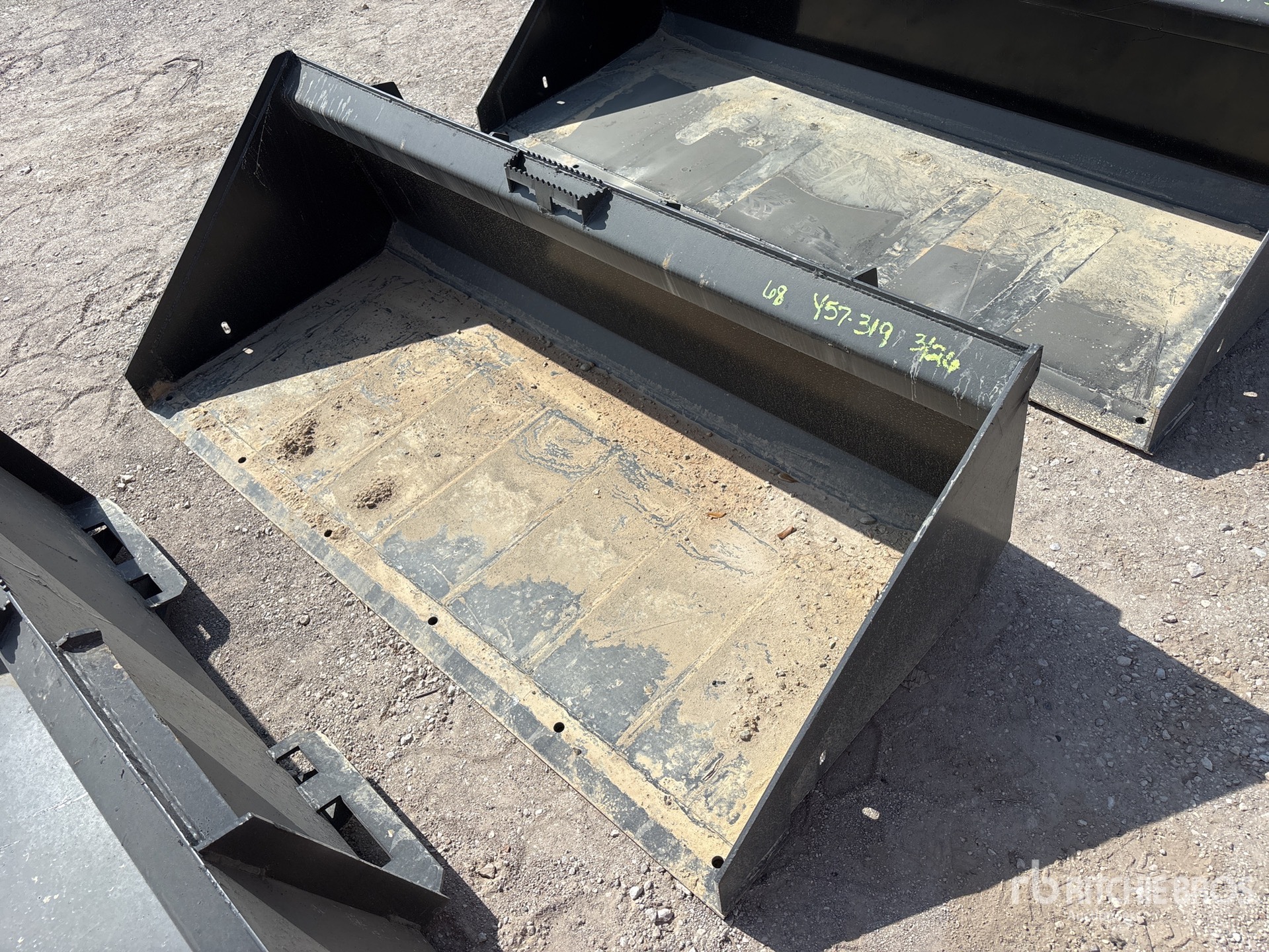 General Appearance with Foto, angolo anteriore sinistro